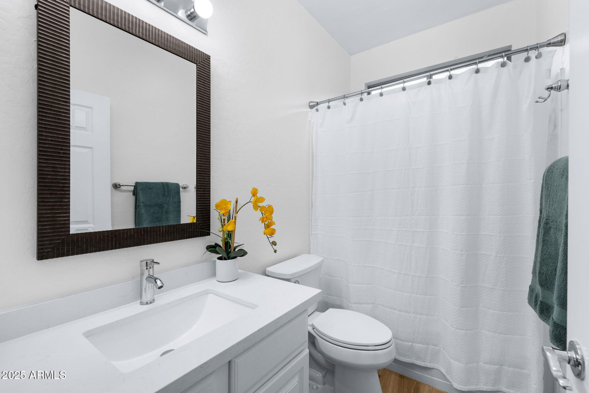 251 W Flamingo Drive