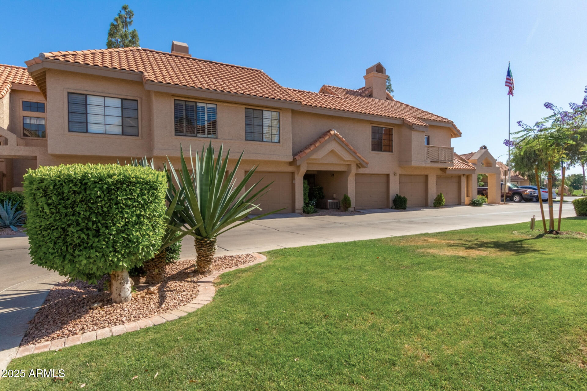 1001 N PASADENA, 179