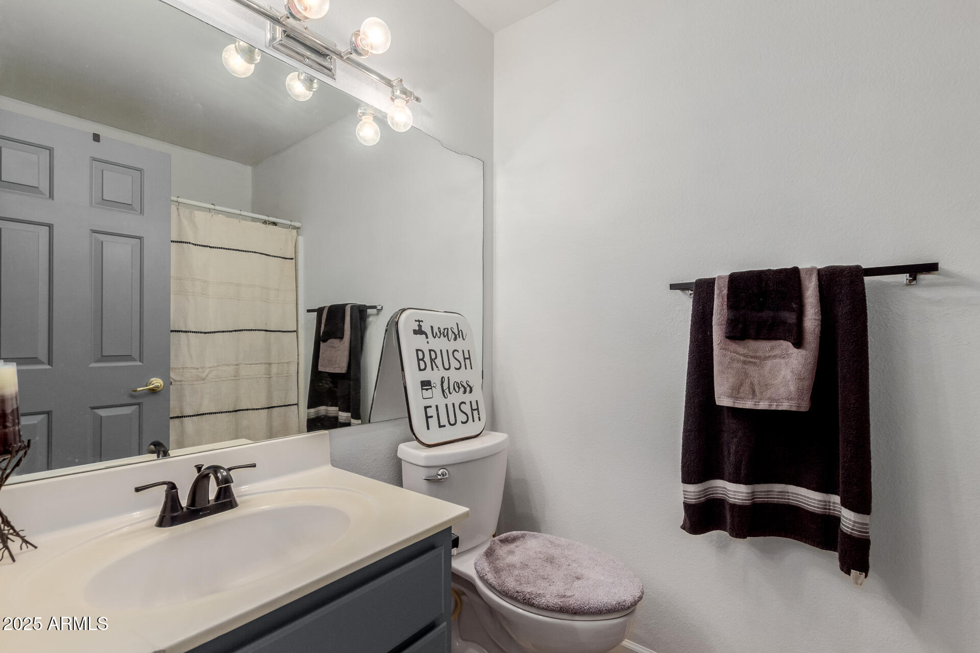 1001 N PASADENA, 179