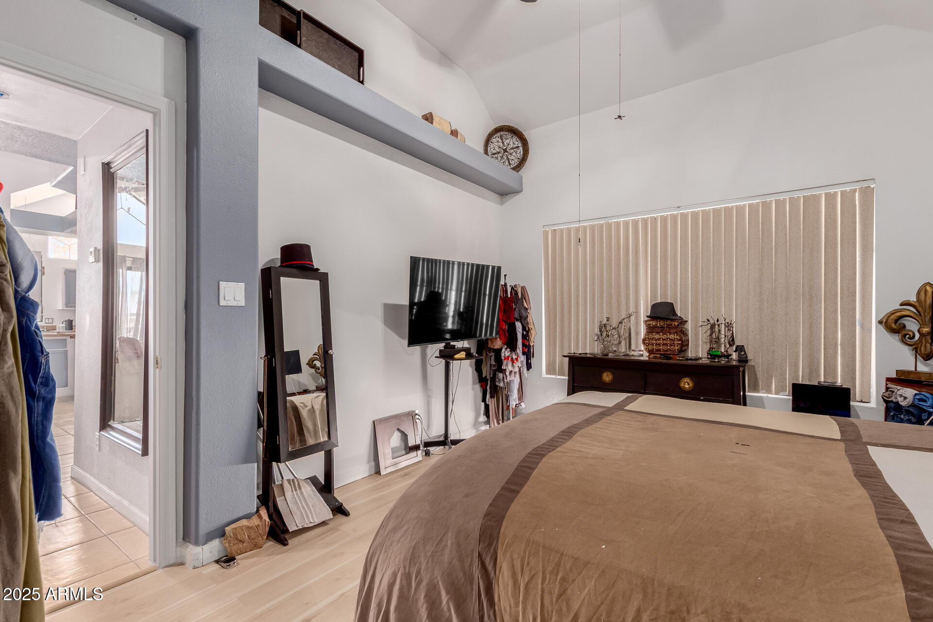 1001 N PASADENA, 179