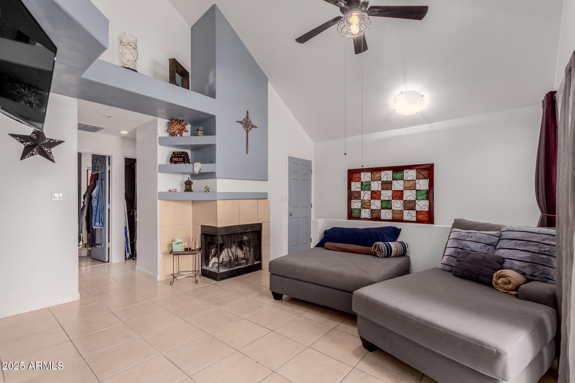 1001 N PASADENA, 179