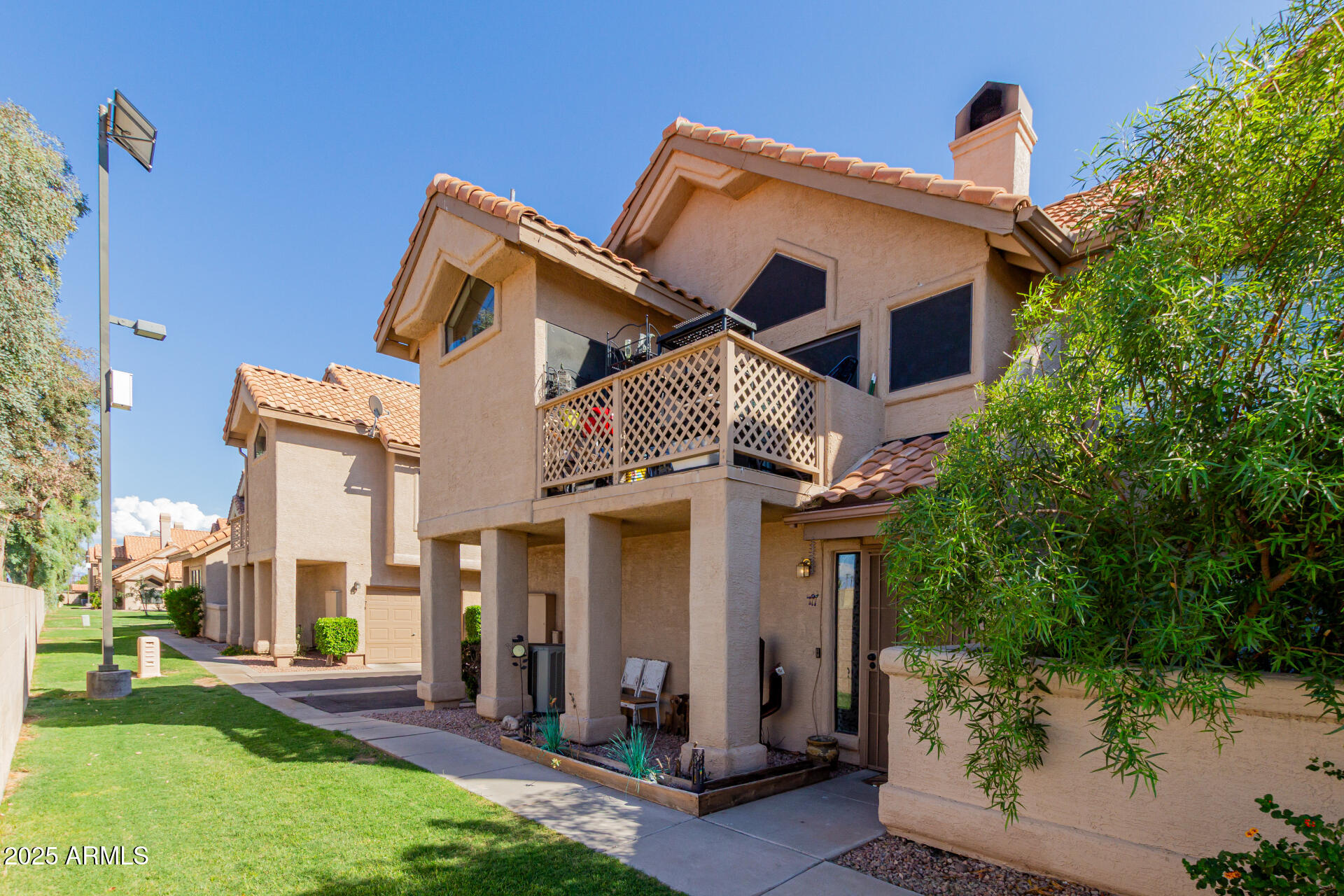 1001 N PASADENA, 179