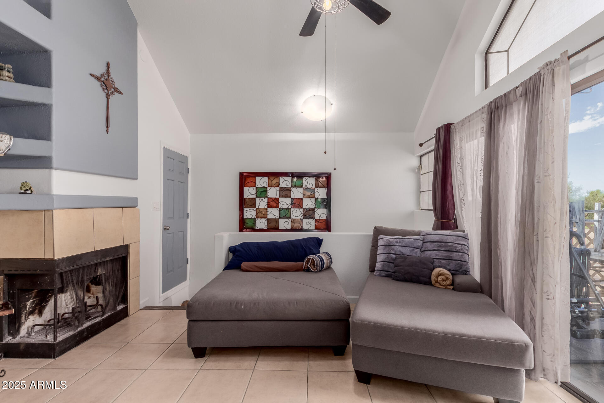 1001 N PASADENA, 179