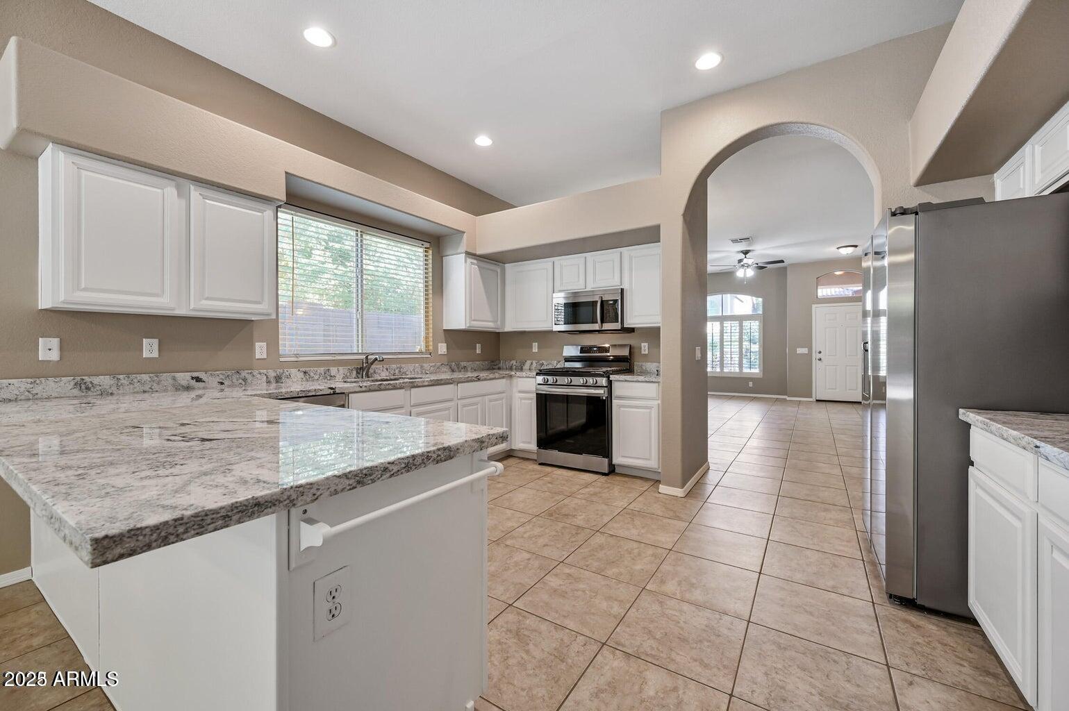 4642 W TOLEDO Street