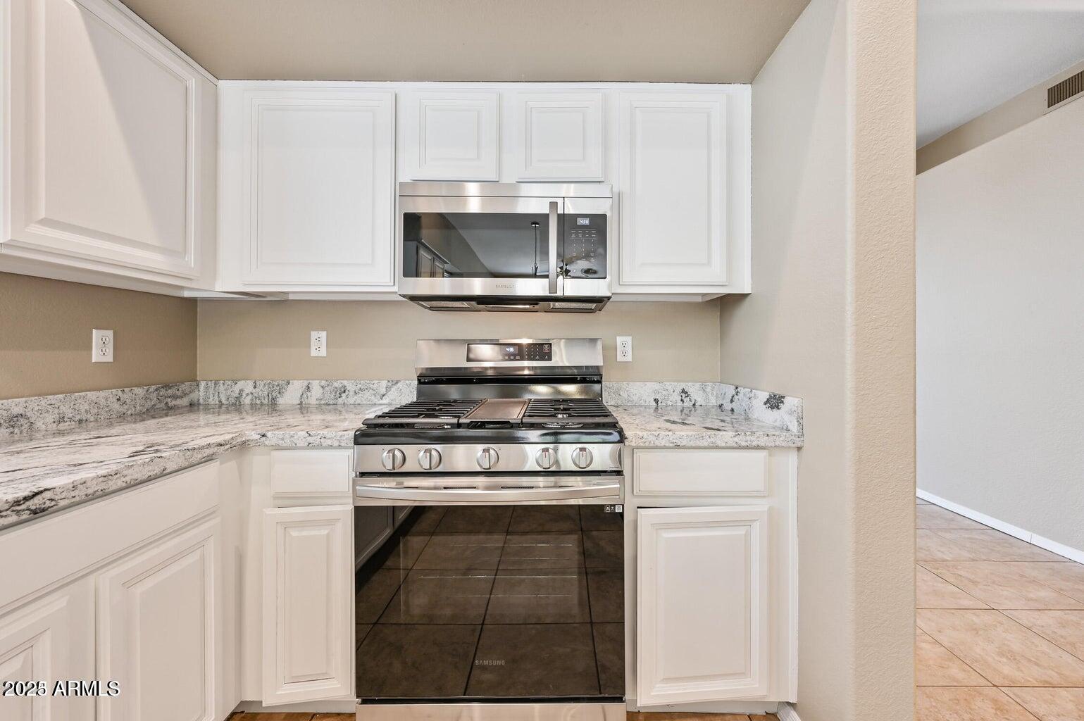 4642 W TOLEDO Street