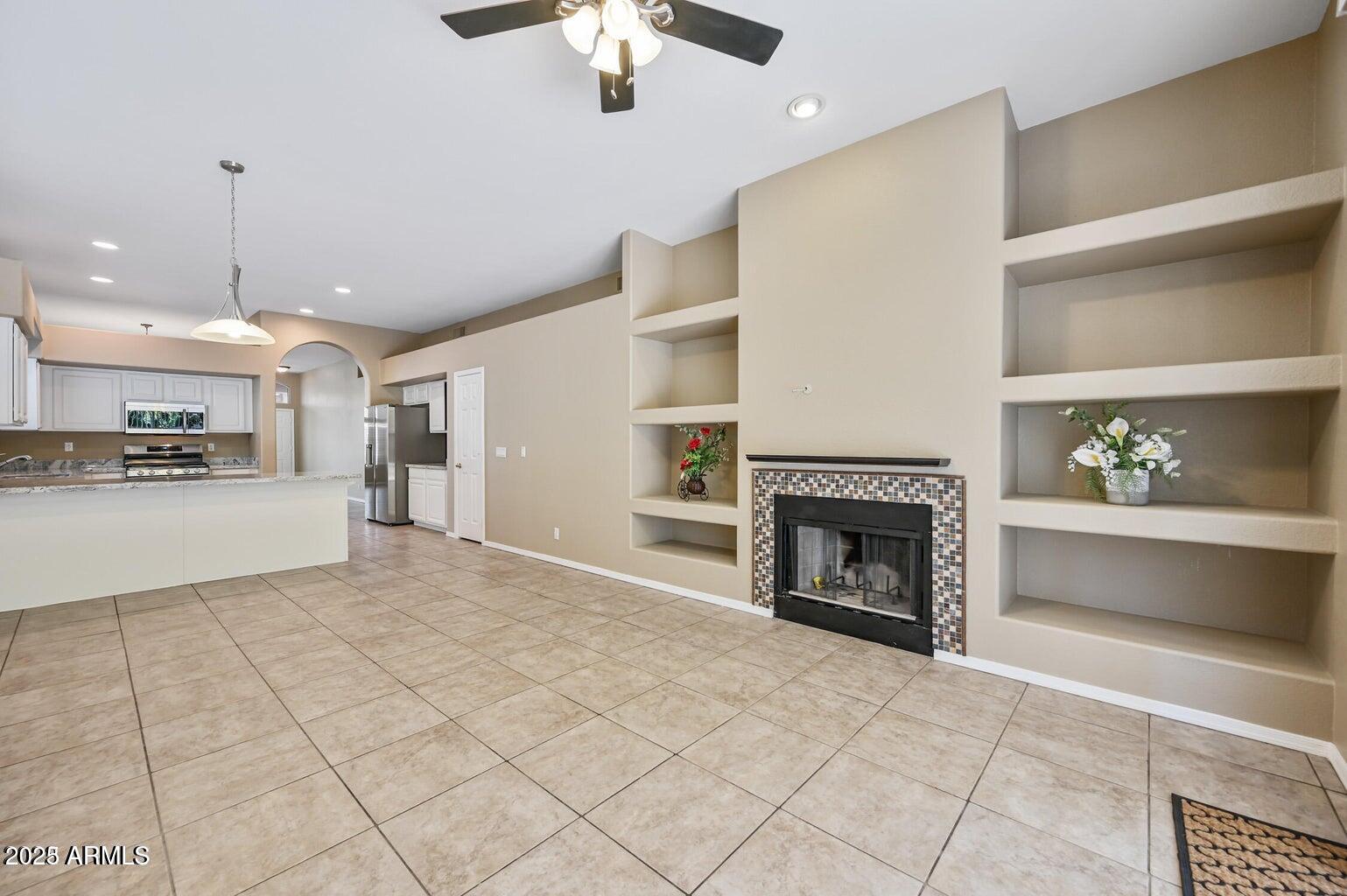 4642 W TOLEDO Street