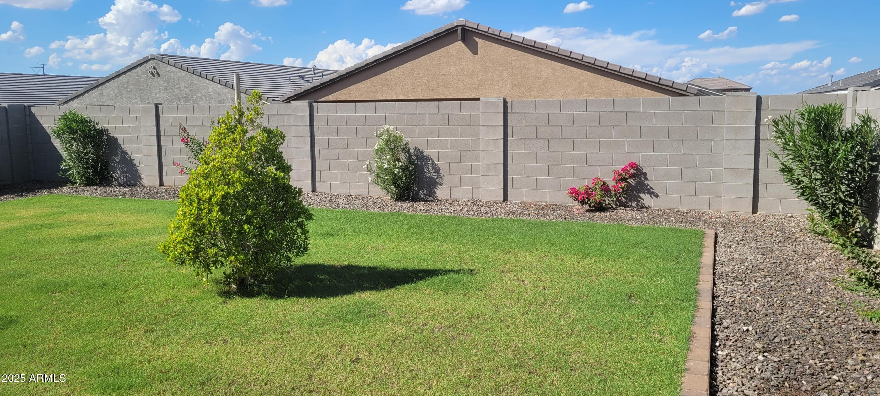 7056 W DESERT Drive