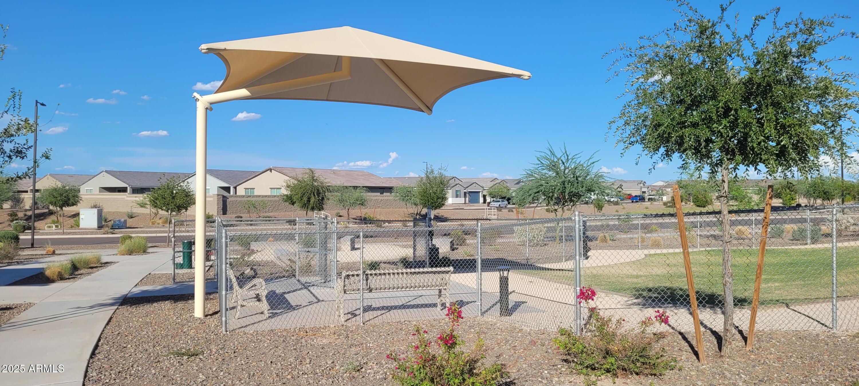 7056 W DESERT Drive
