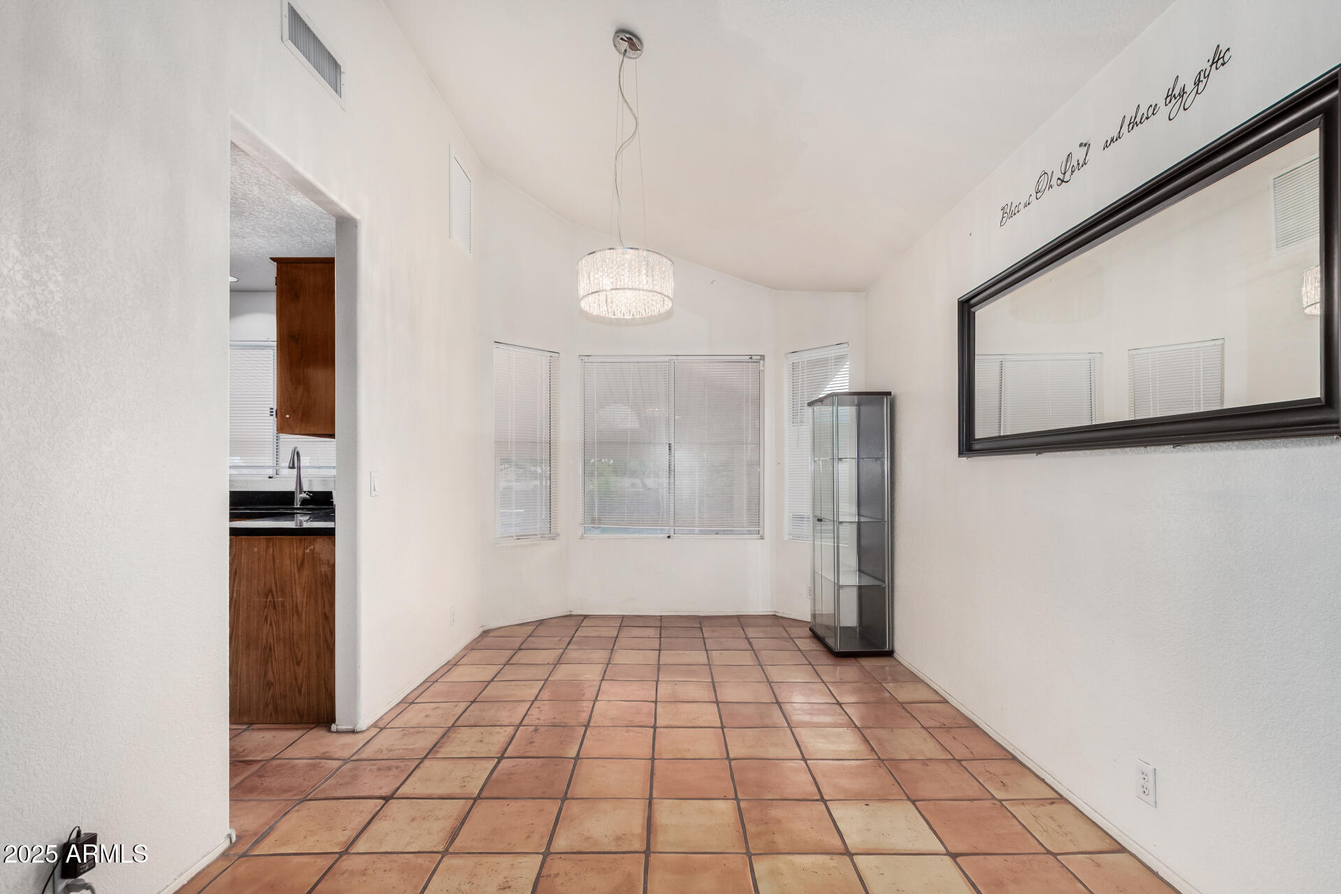 2753 E NORTHRIDGE Circle