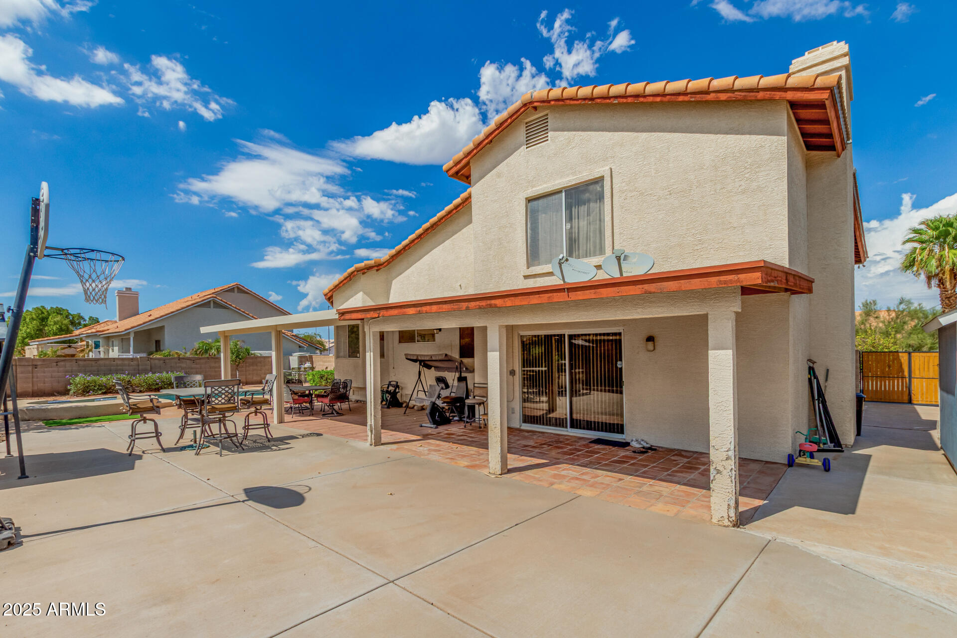 2753 E NORTHRIDGE Circle