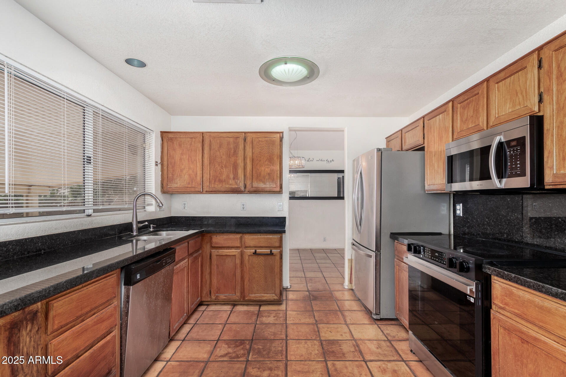 2753 E NORTHRIDGE Circle