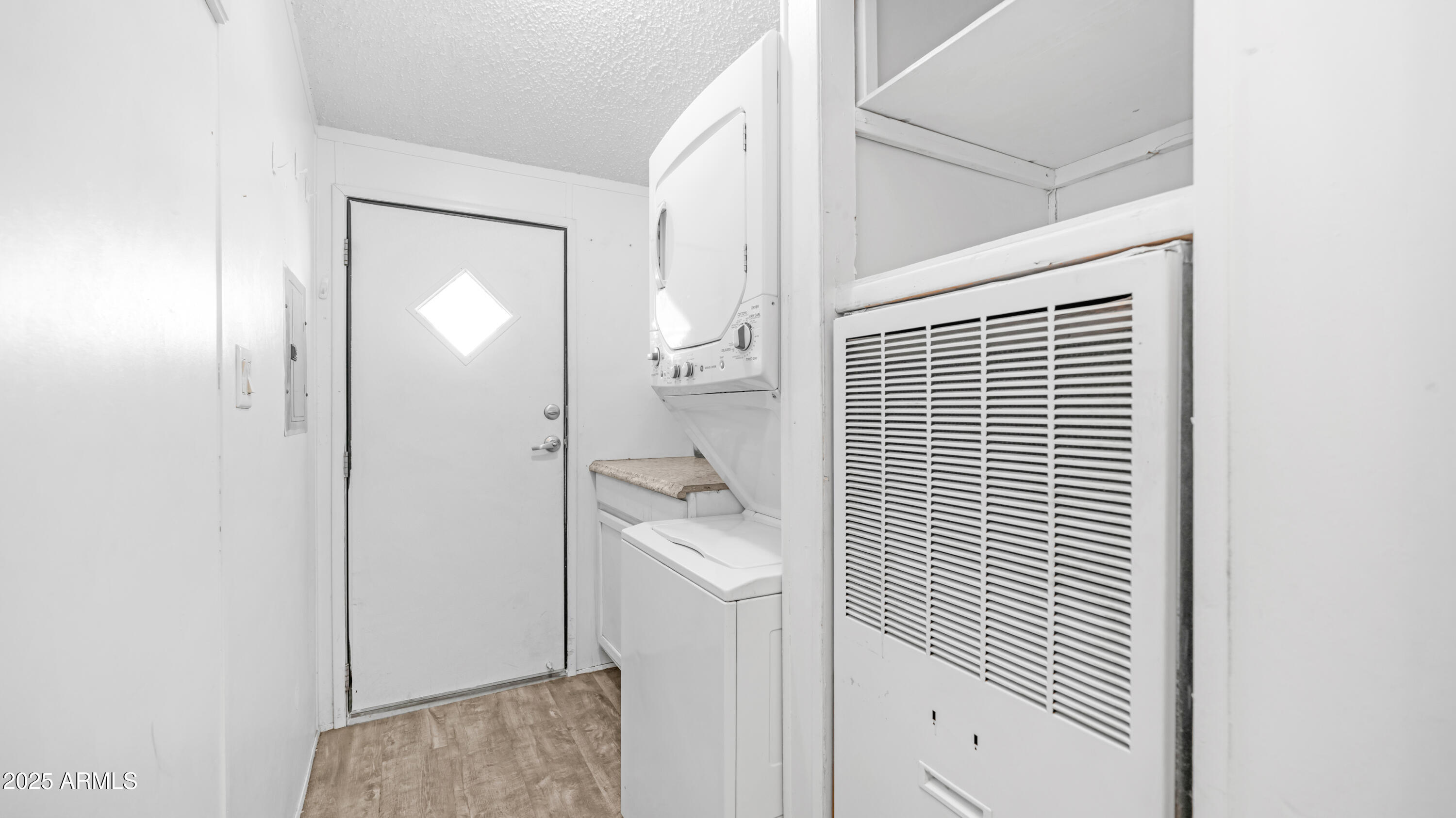 301 S SIGNAL BUTTE Road, 51