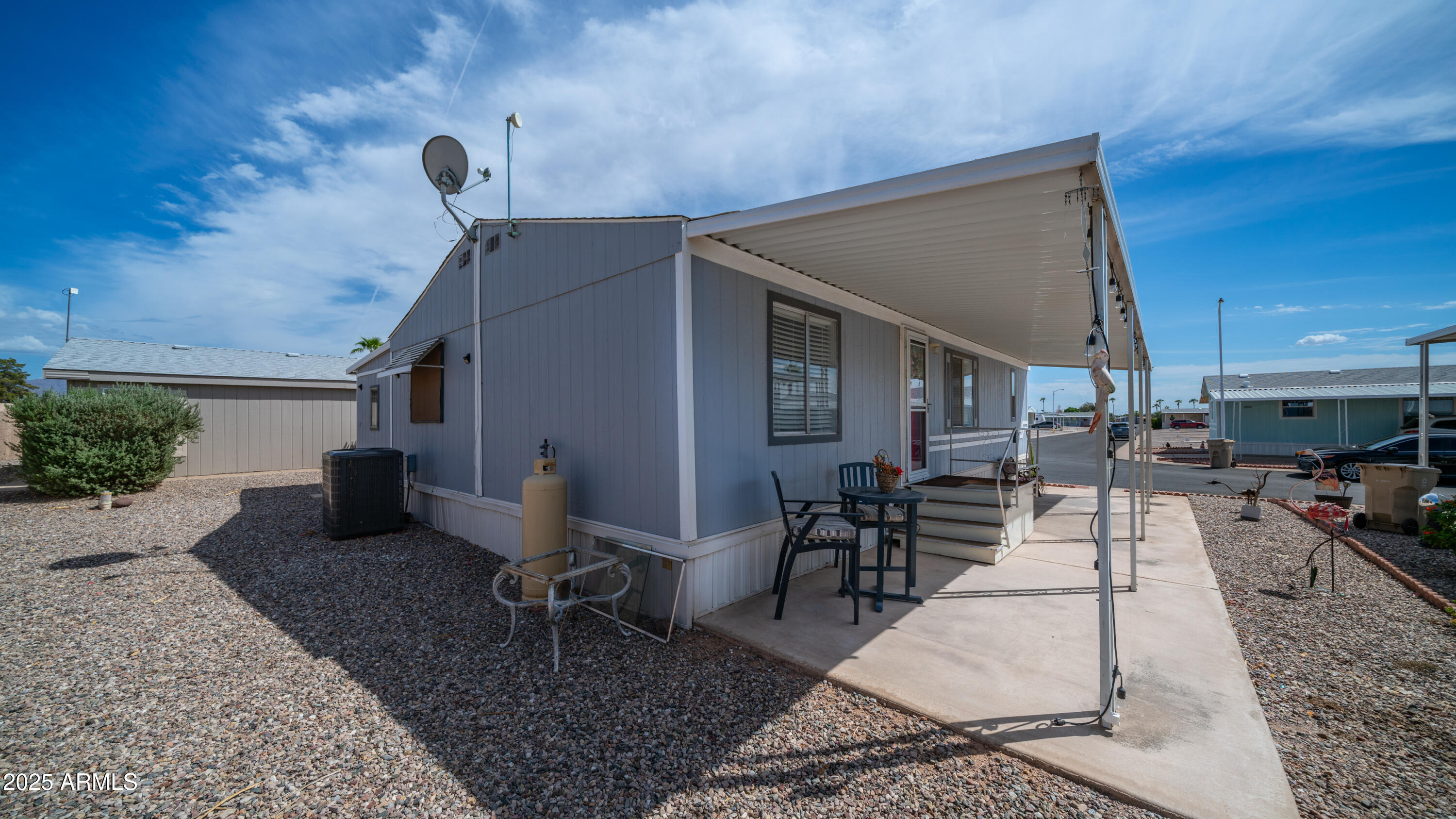 301 S SIGNAL BUTTE Road, 51