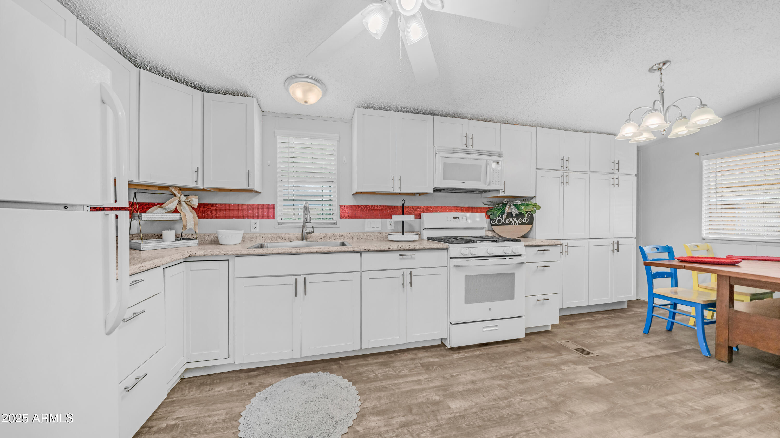 301 S SIGNAL BUTTE Road, 51