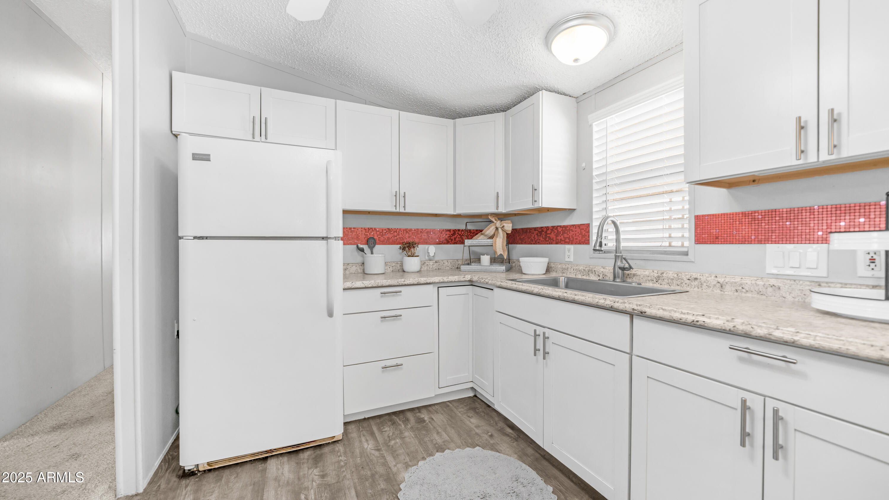 301 S SIGNAL BUTTE Road, 51