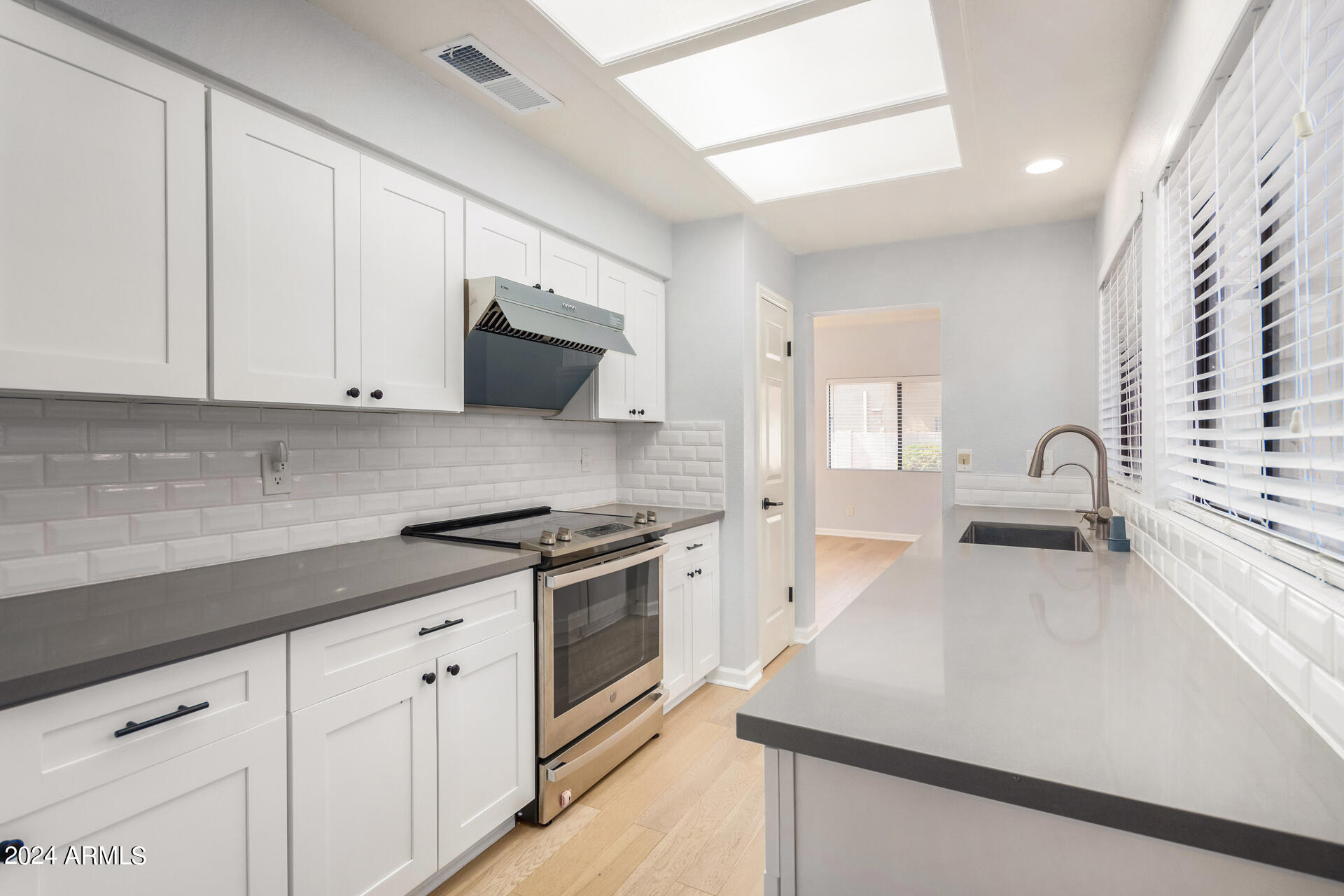 4586 W HARRISON Street