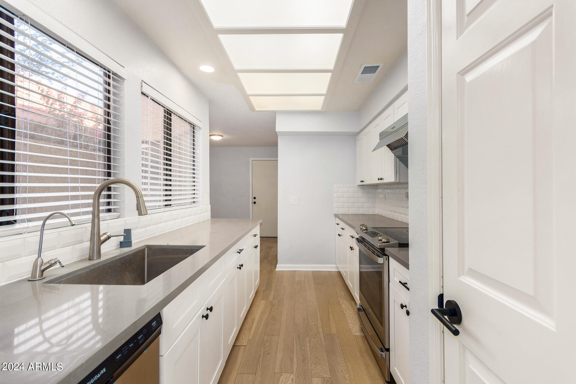 4586 W HARRISON Street