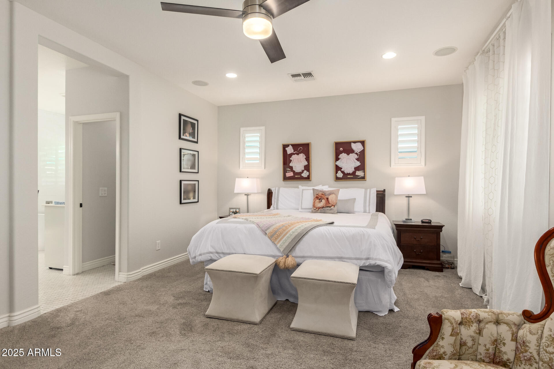 3428 E RAVENSWOOD Drive