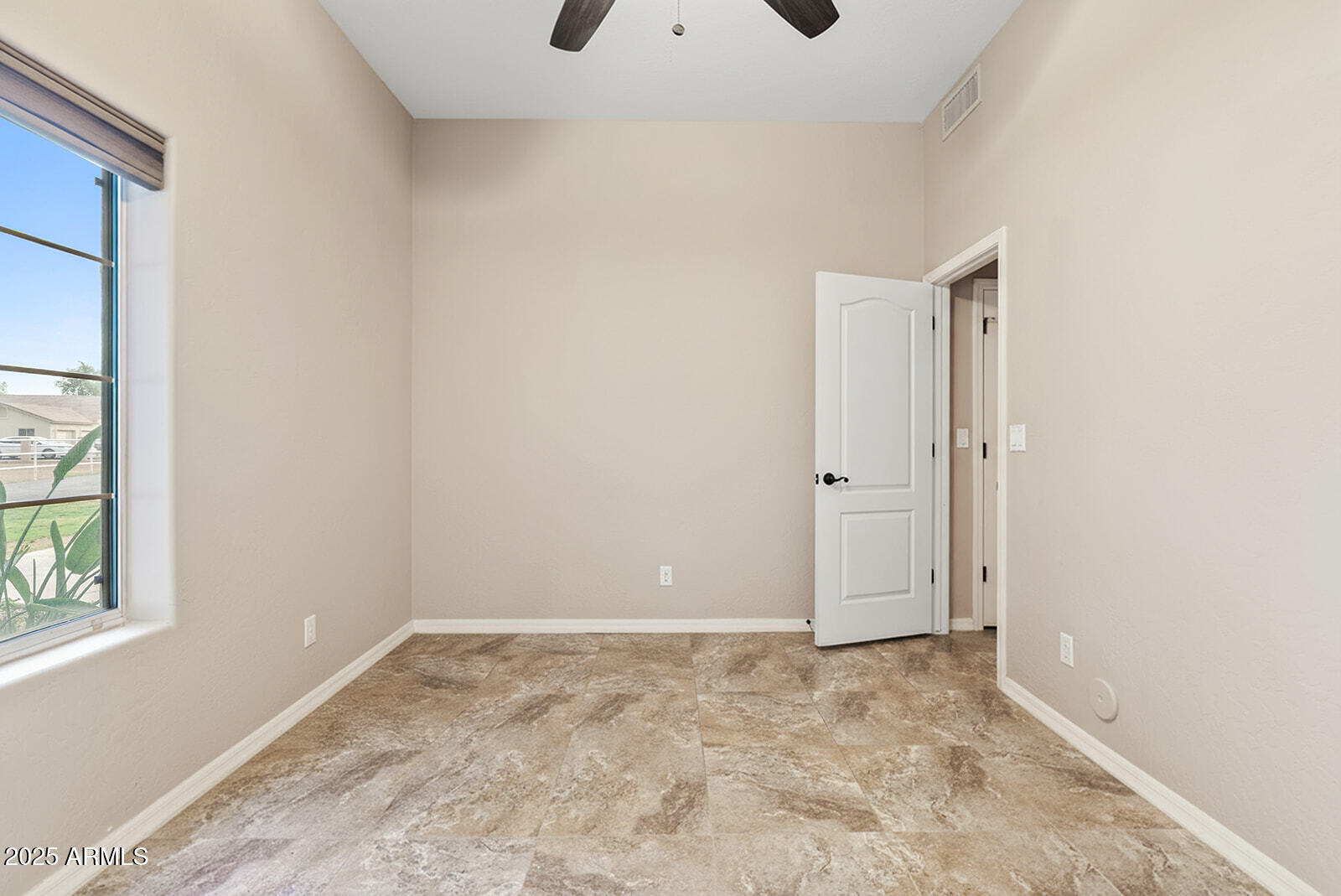 2615 E SAN CARLOS Way