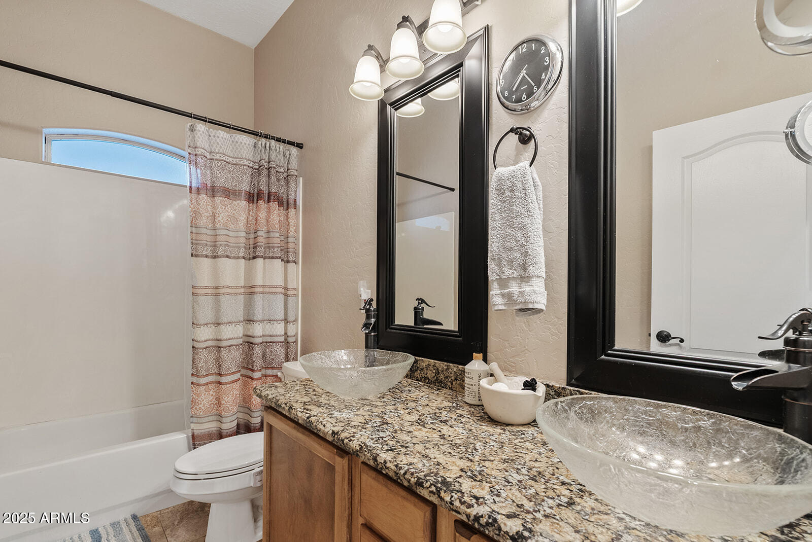 2615 E SAN CARLOS Way