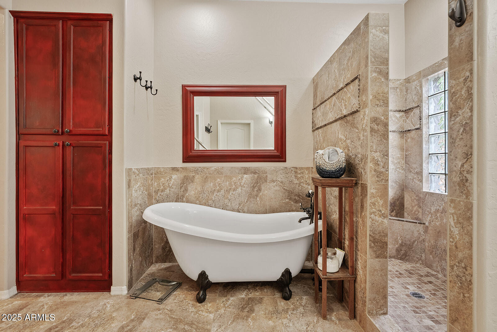 2615 E SAN CARLOS Way