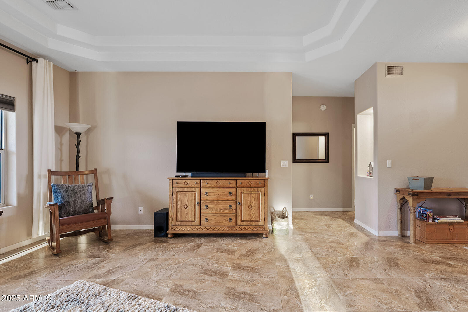 2615 E SAN CARLOS Way