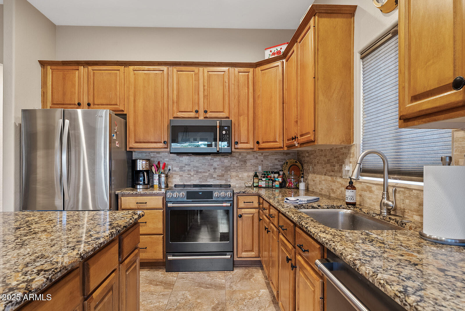 2615 E SAN CARLOS Way