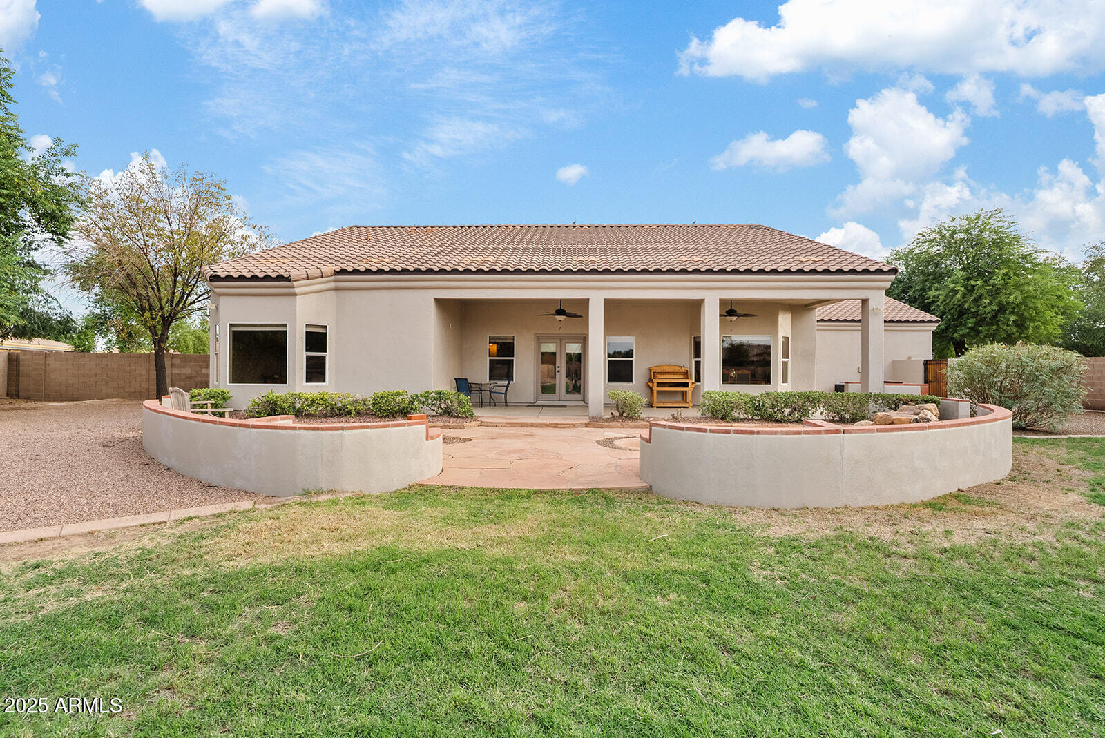 2615 E SAN CARLOS Way