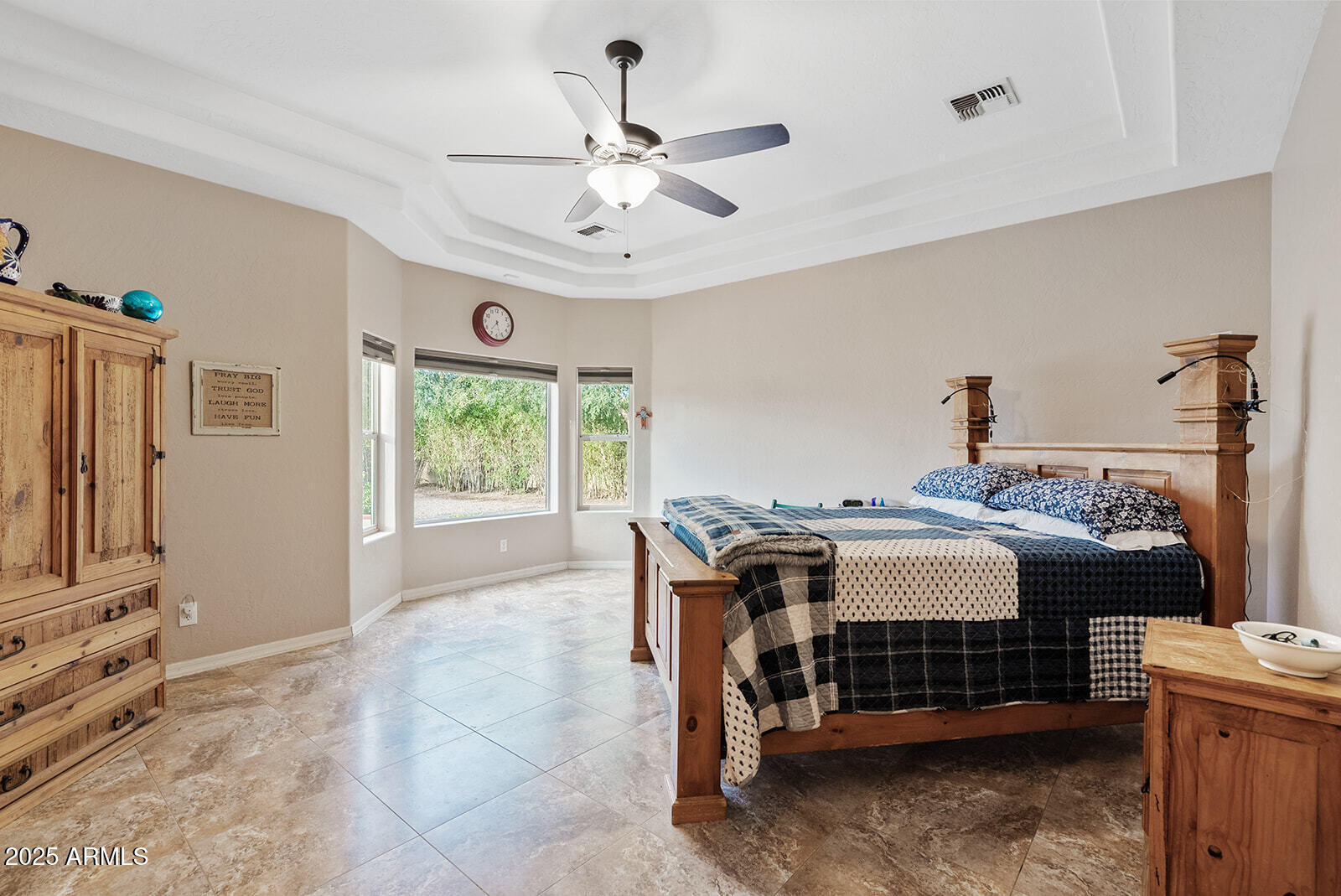 2615 E SAN CARLOS Way