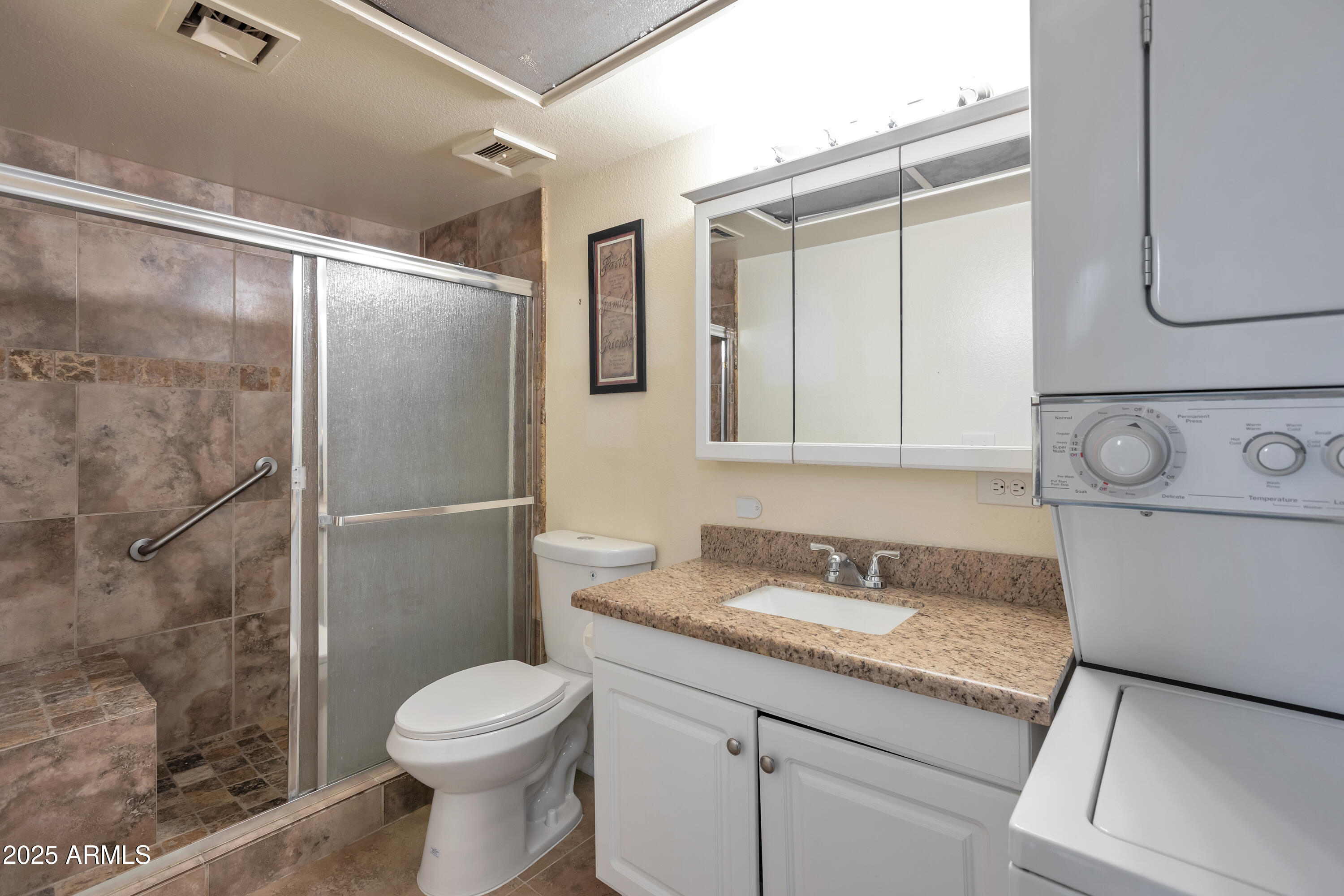 2416 E UNIVERSITY Drive, 4