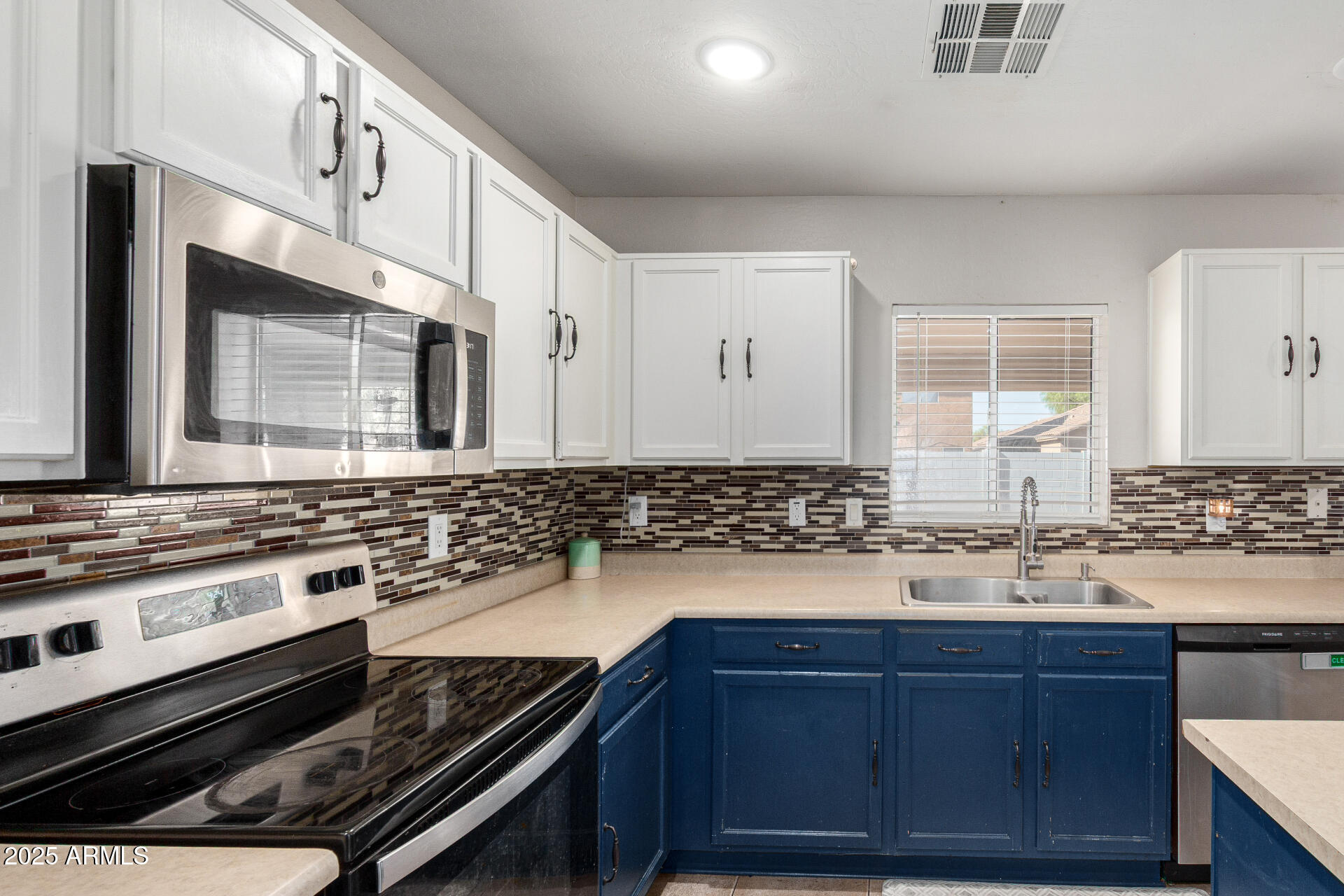 2770 E MINERAL PARK Road, 68