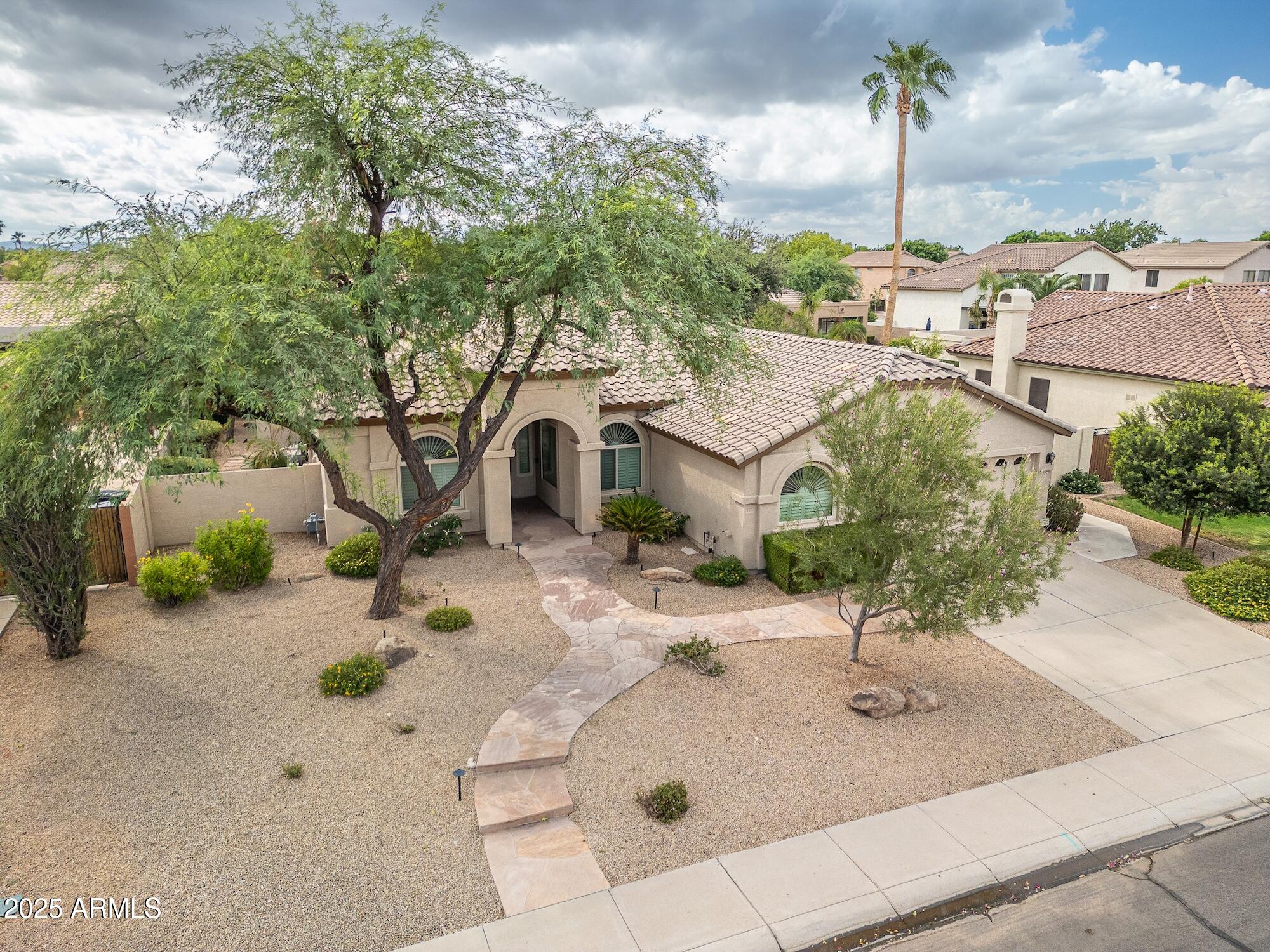 1371 E SHAMROCK Street