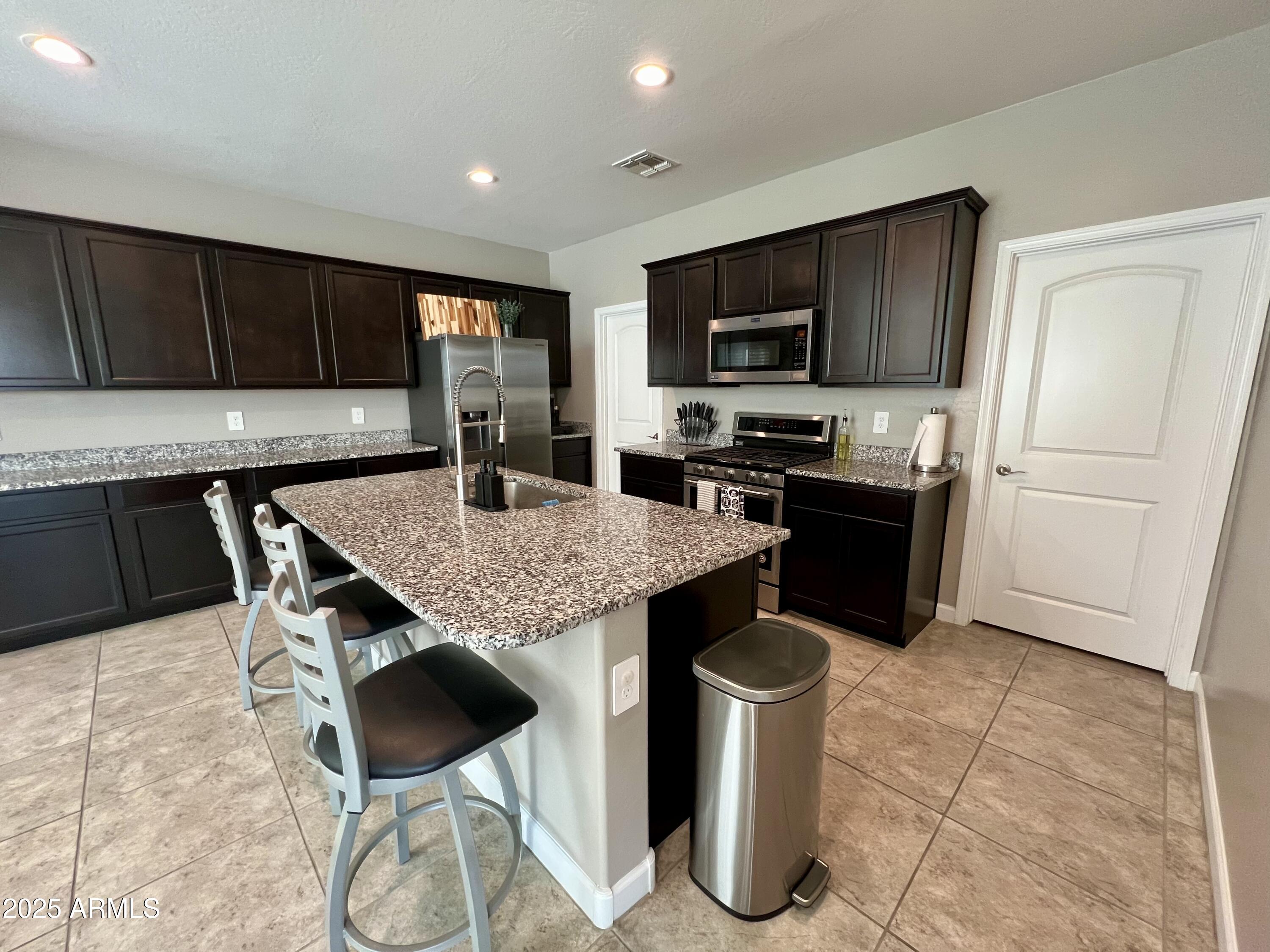 38031 W SAN ALVAREZ Avenue