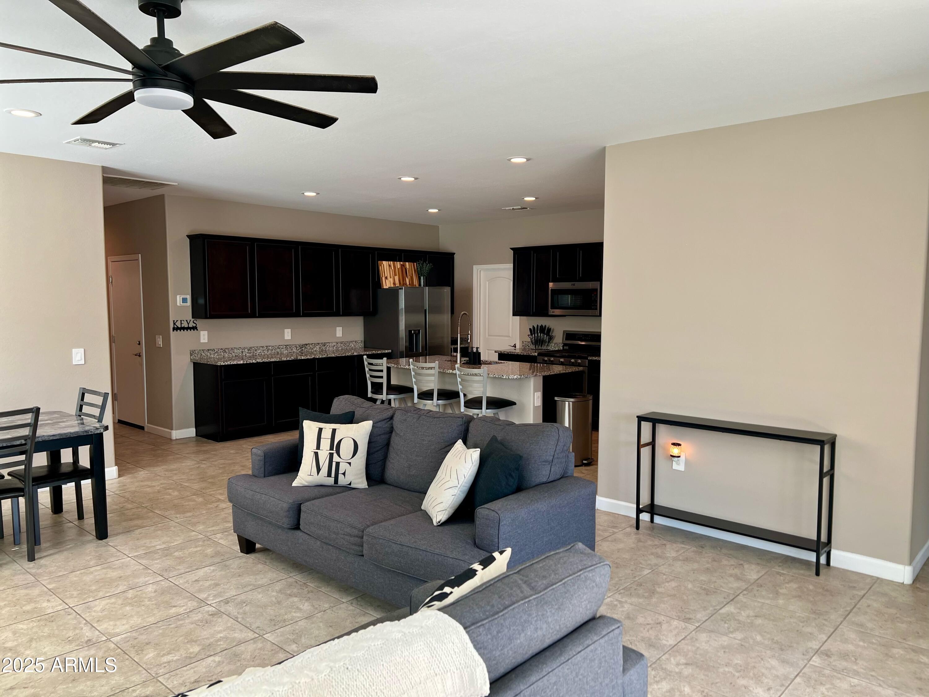 38031 W SAN ALVAREZ Avenue