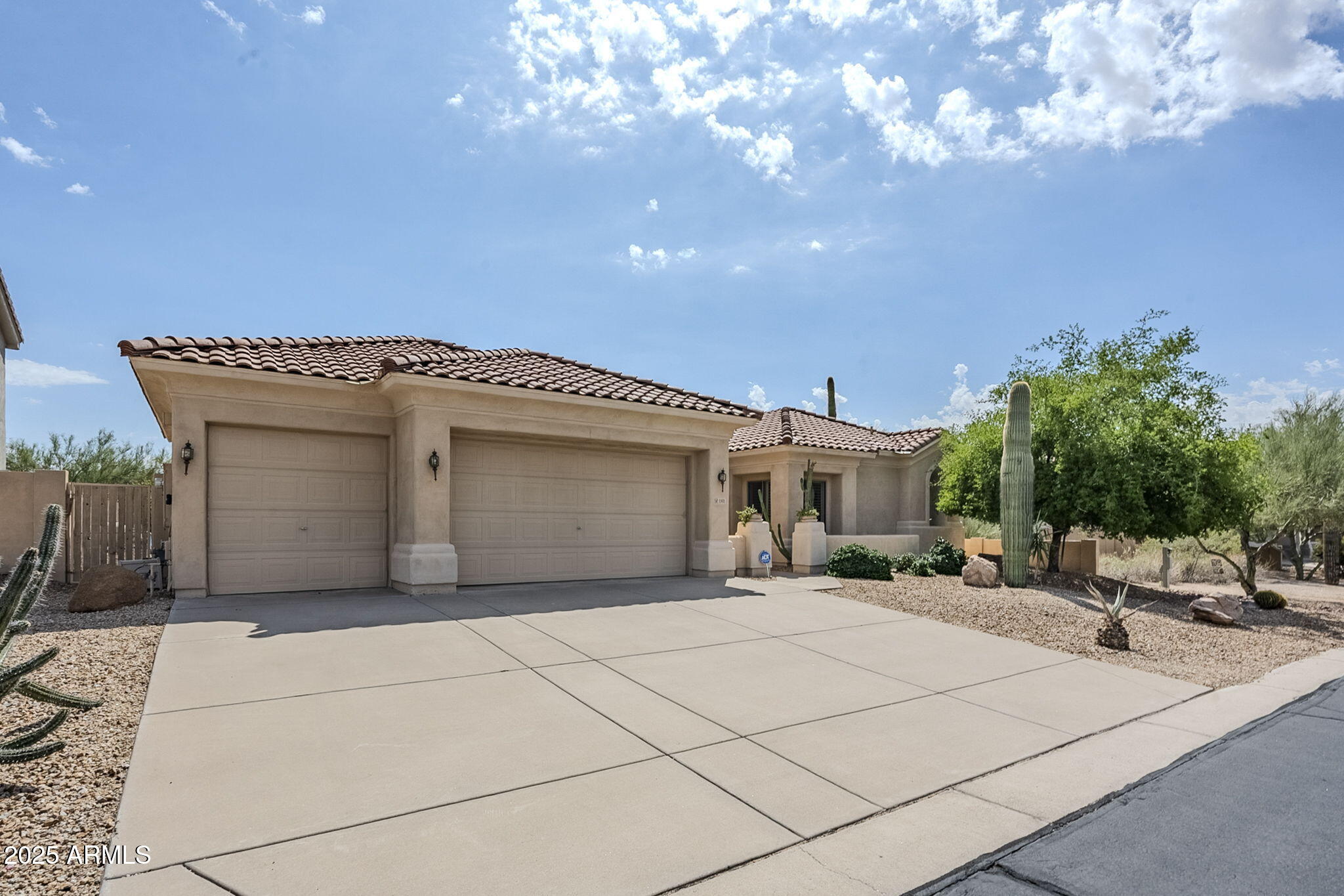 5501 E CALLE DEL SOL