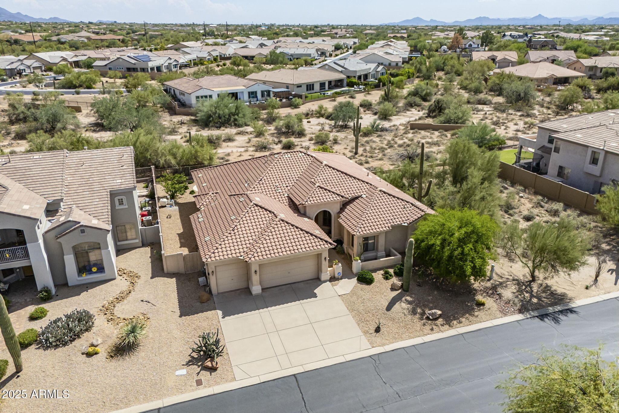 5501 E CALLE DEL SOL
