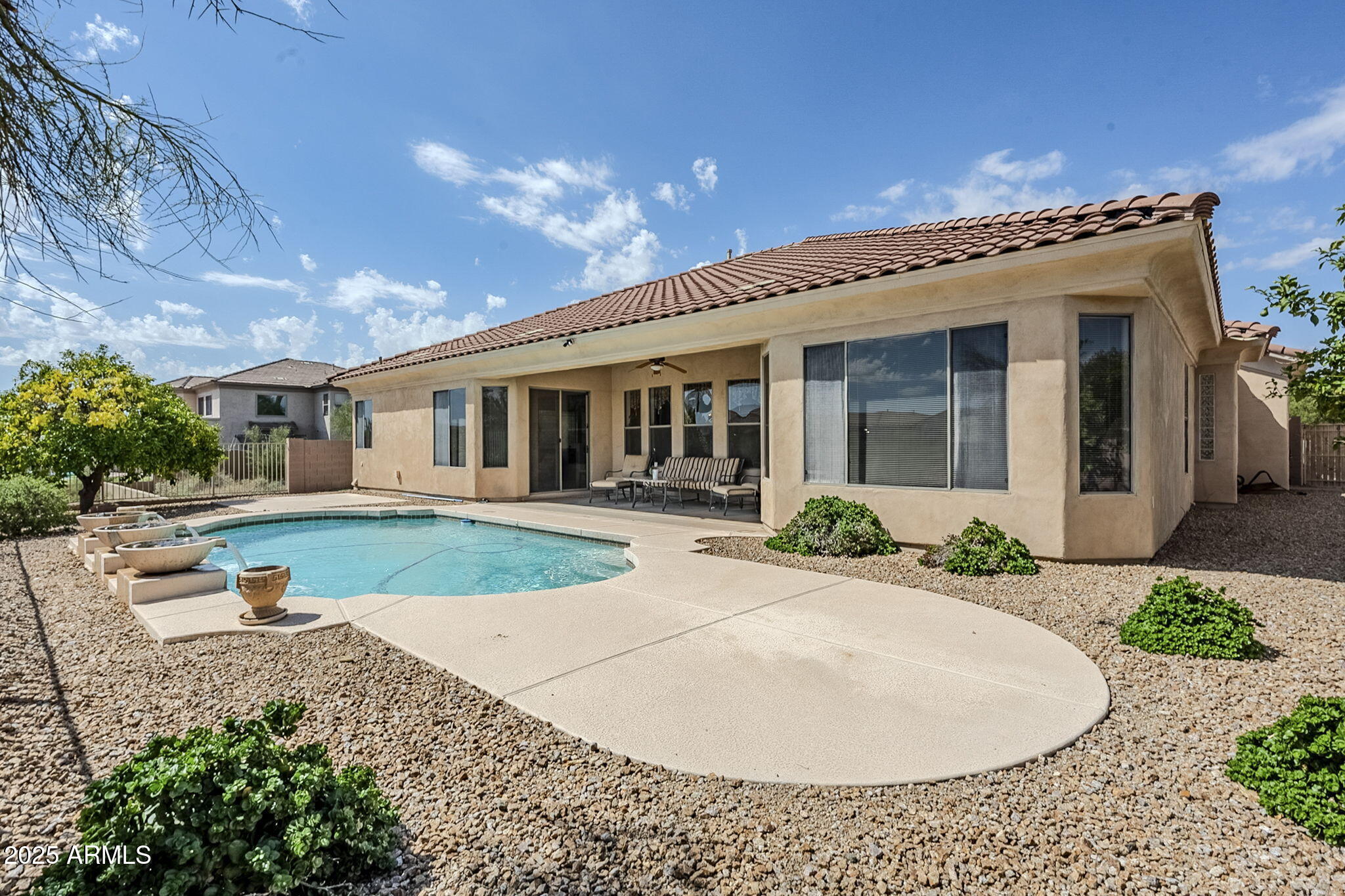 5501 E CALLE DEL SOL