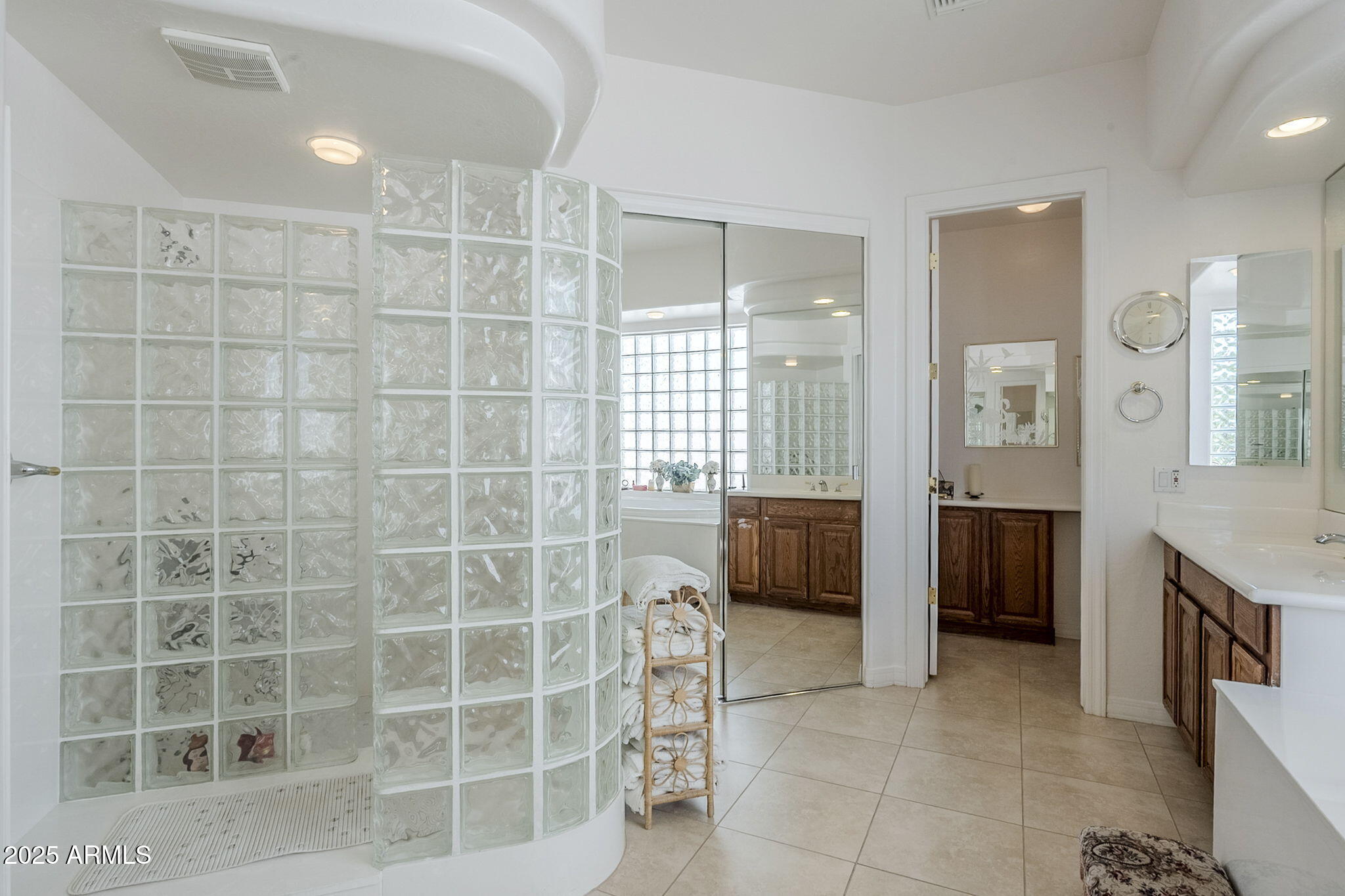 5501 E CALLE DEL SOL