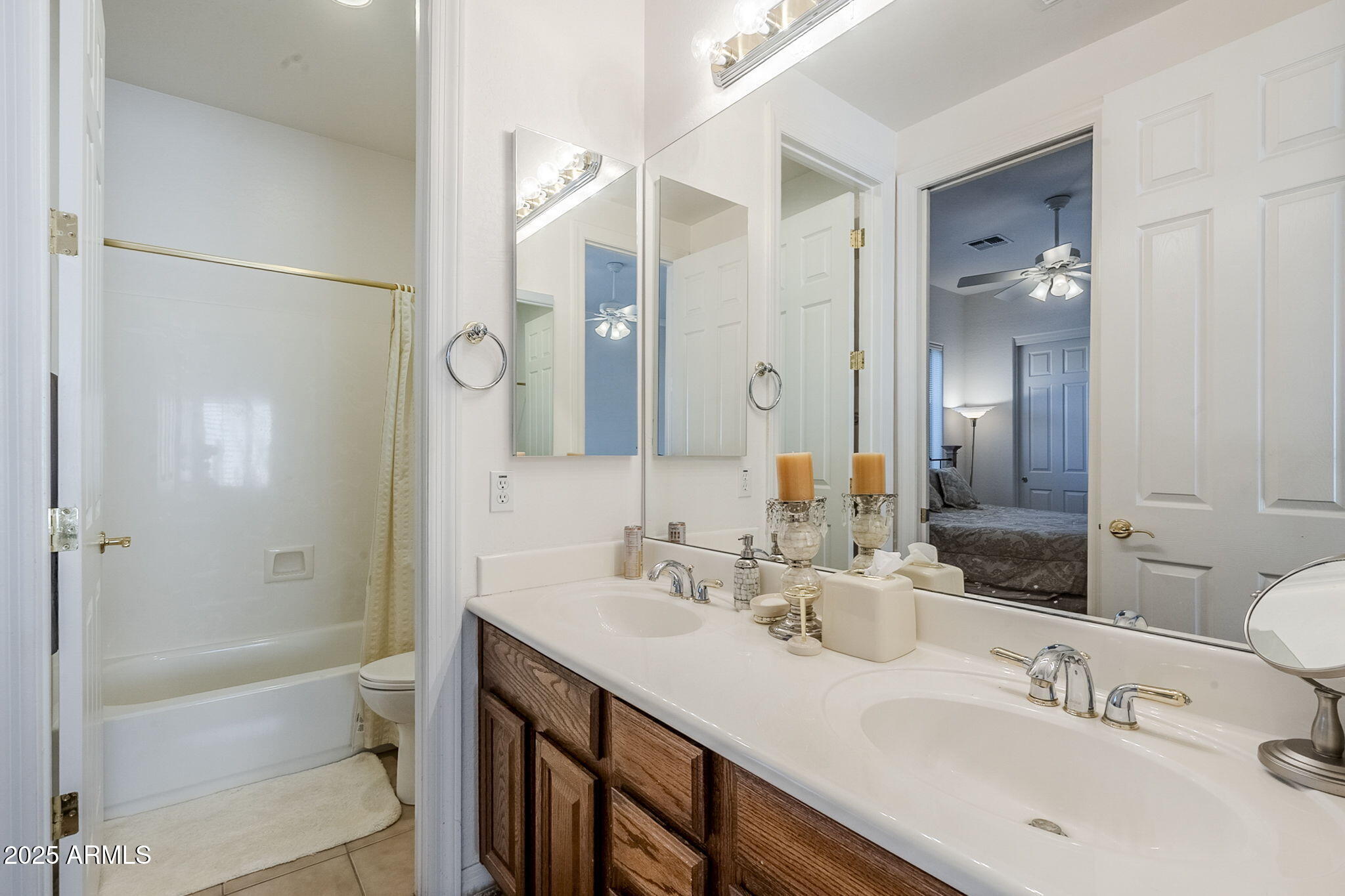 5501 E CALLE DEL SOL