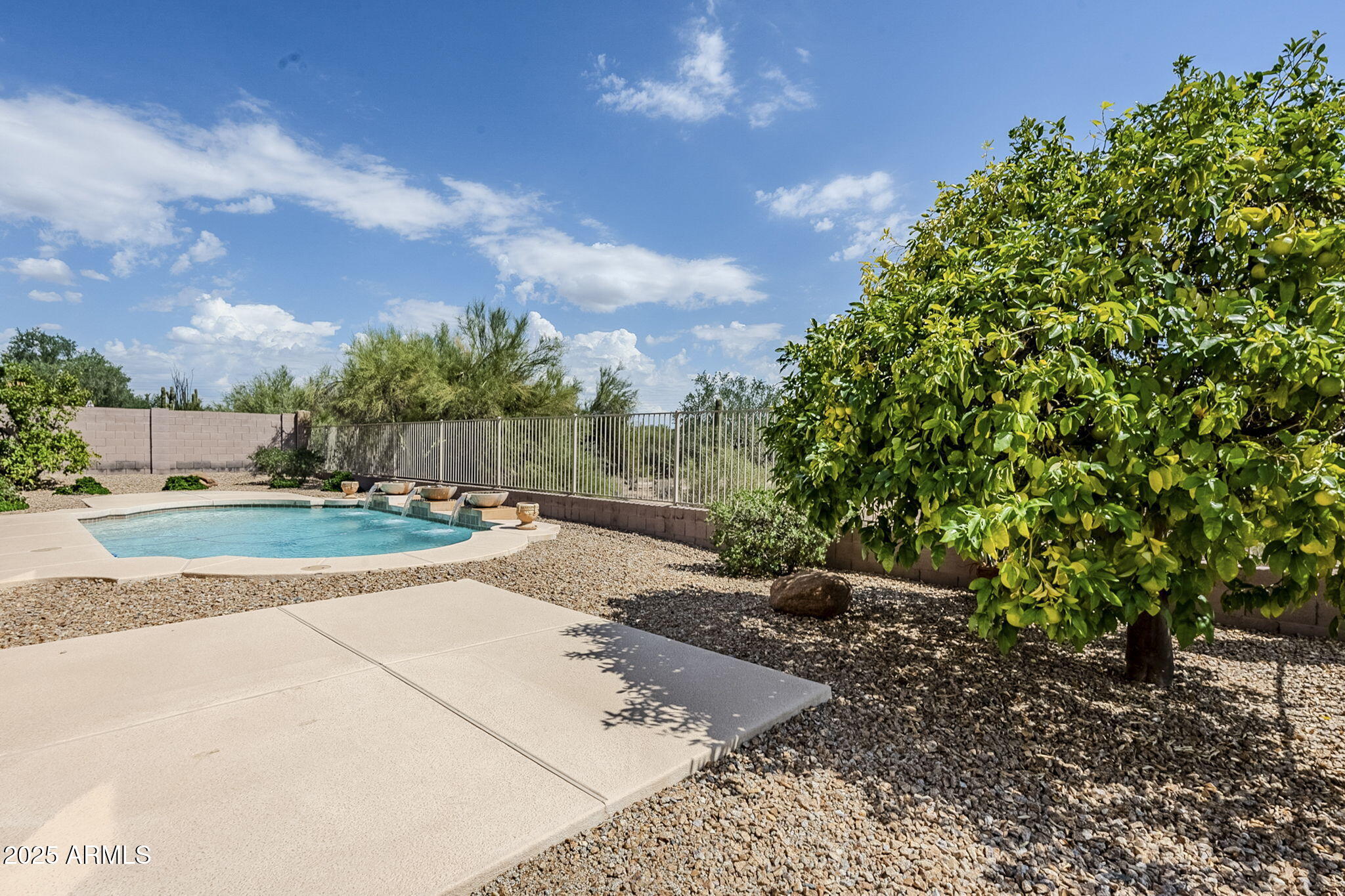 5501 E CALLE DEL SOL