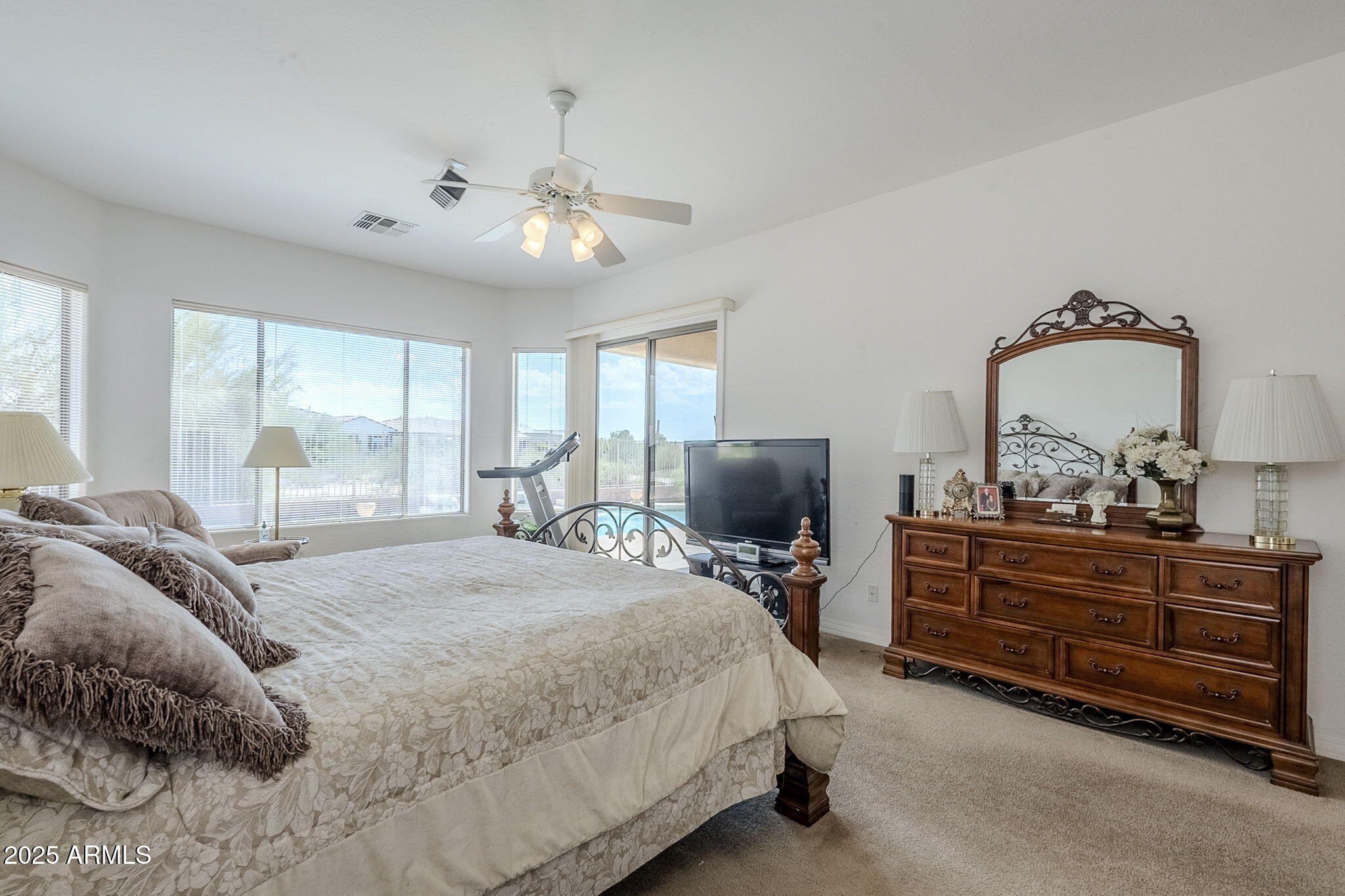 5501 E CALLE DEL SOL