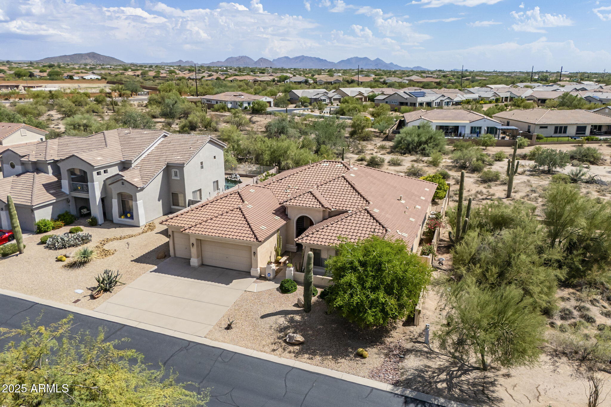 5501 E CALLE DEL SOL