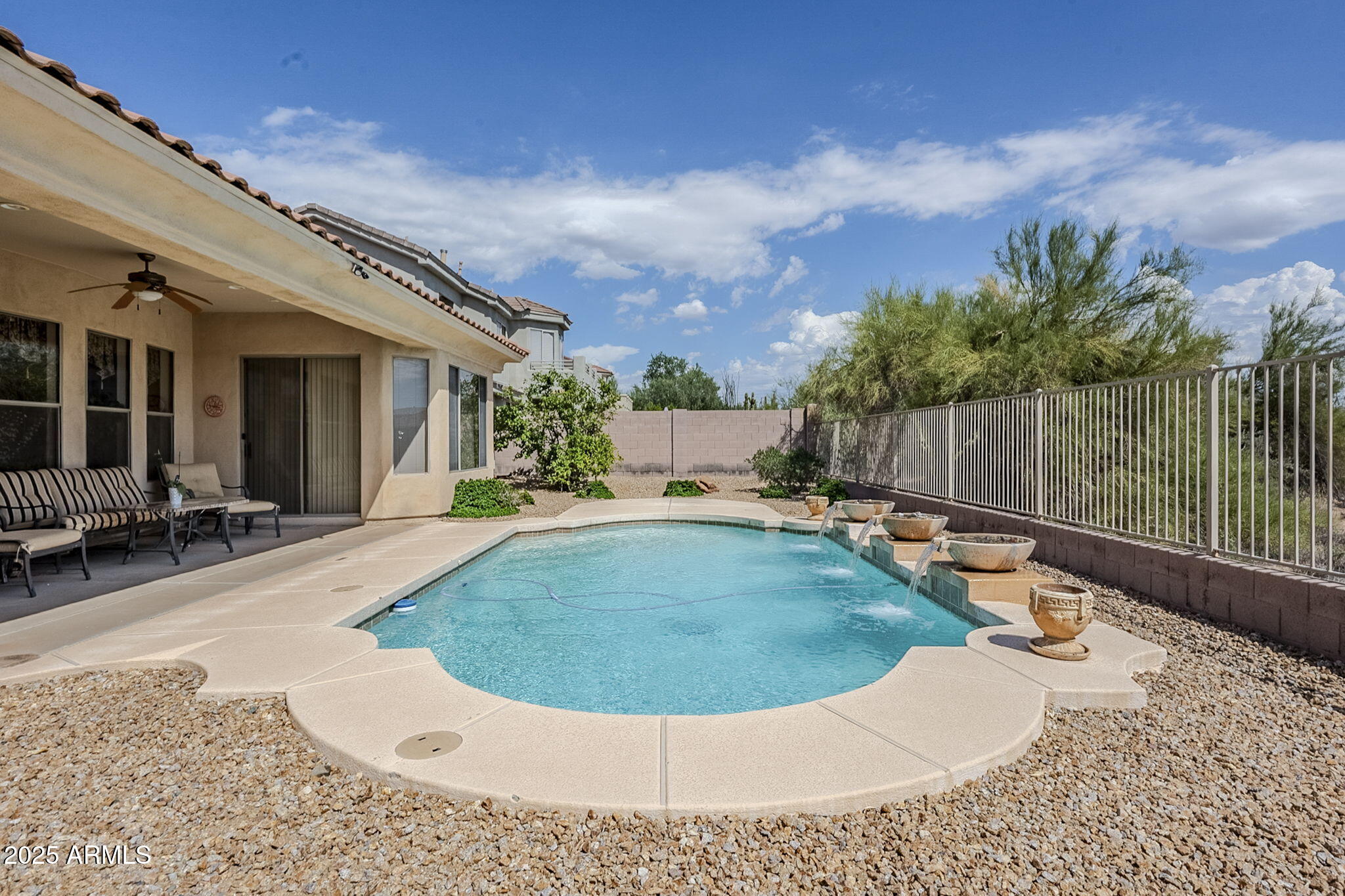 5501 E CALLE DEL SOL