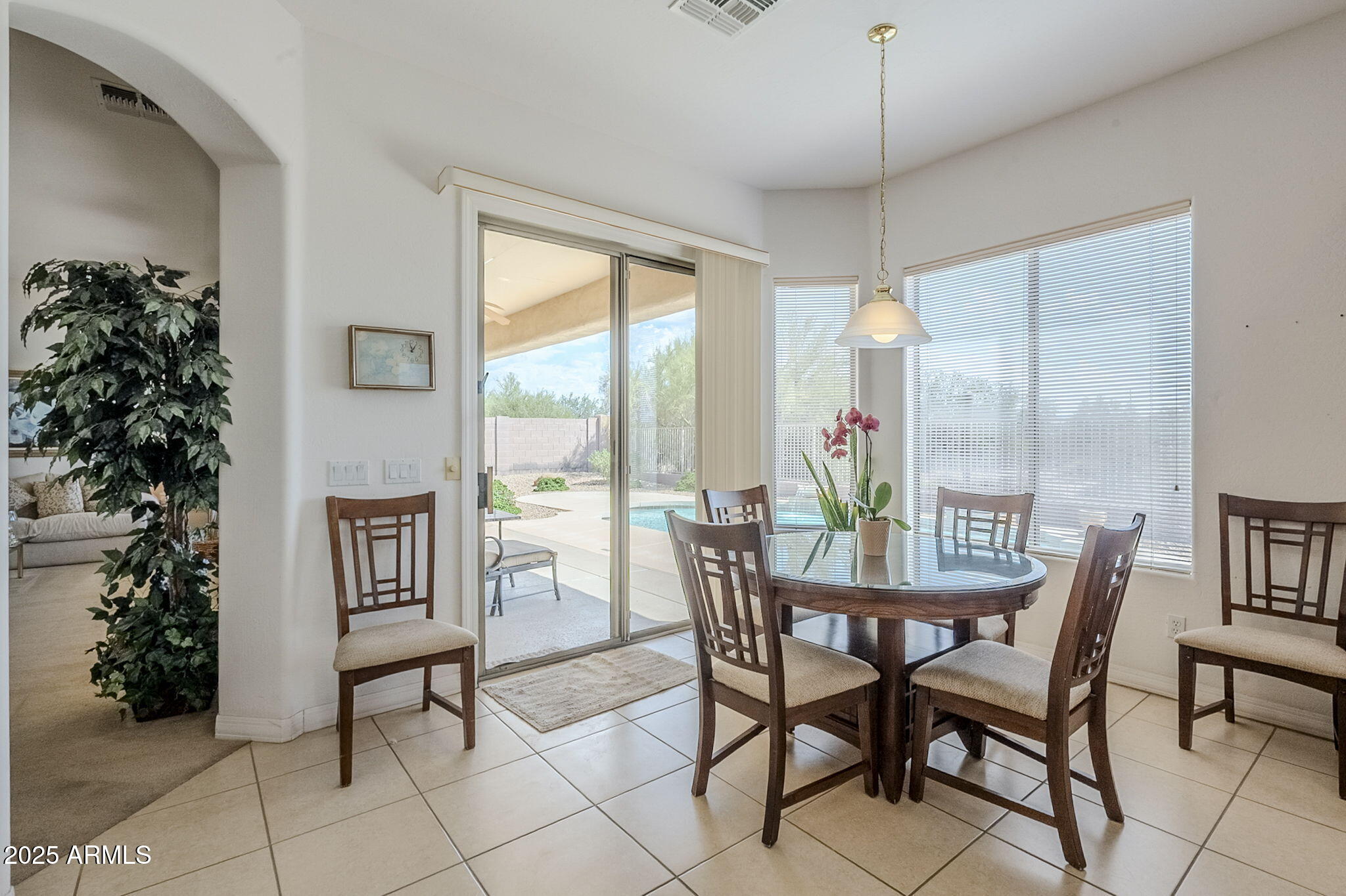 5501 E CALLE DEL SOL