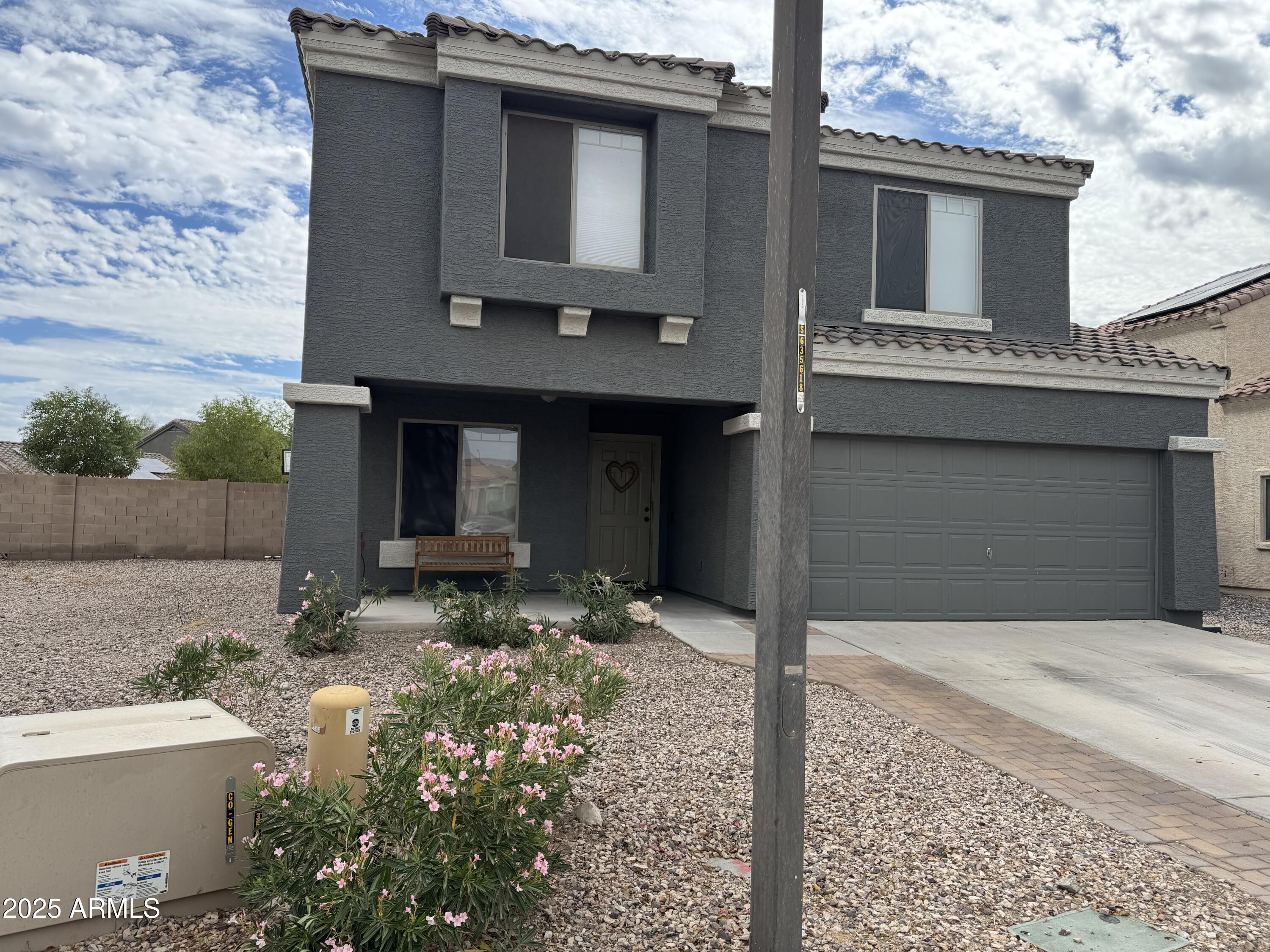 23647 W CHAMBERS Street