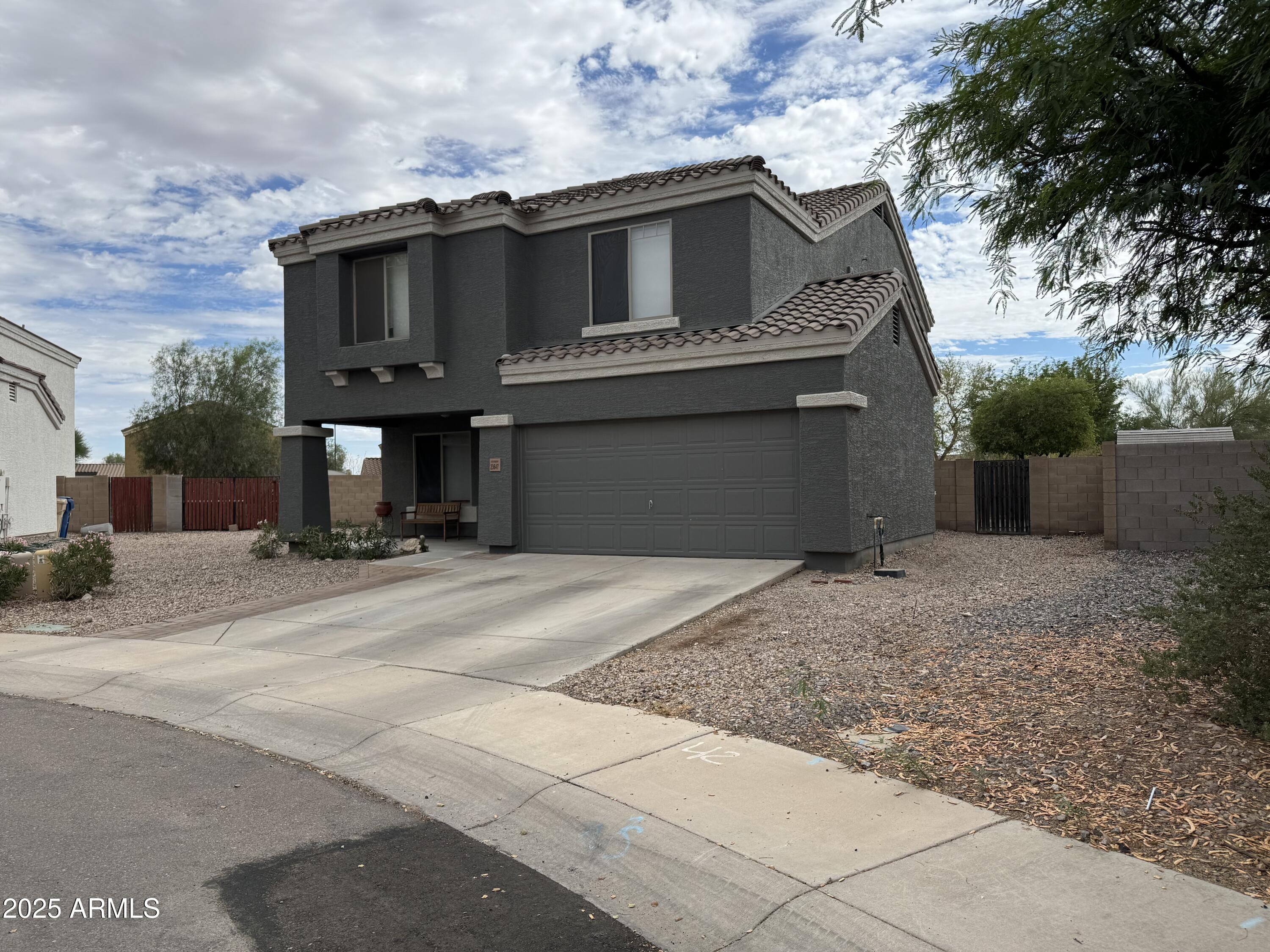 23647 W CHAMBERS Street