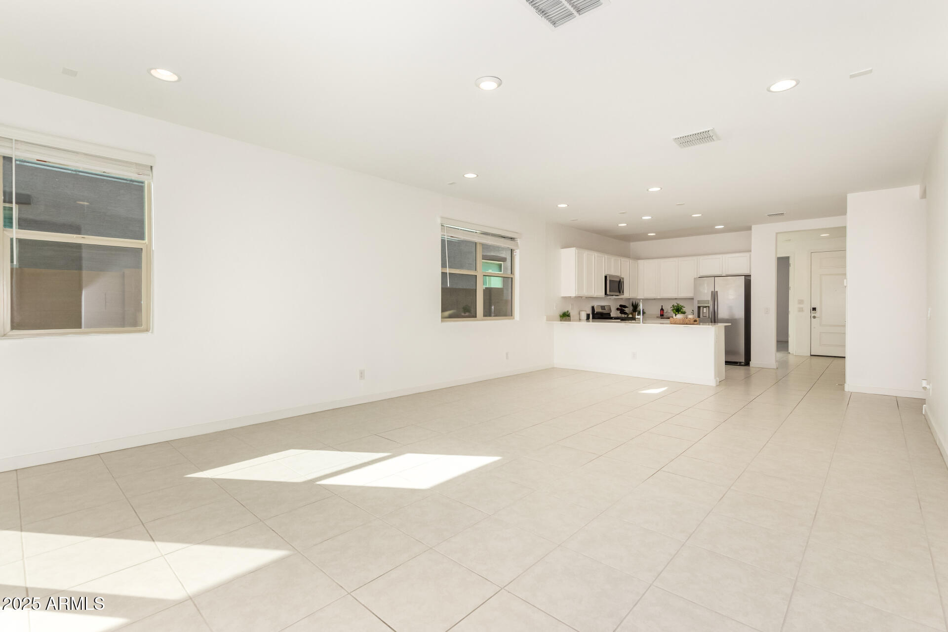 12521 W MORTEN Avenue