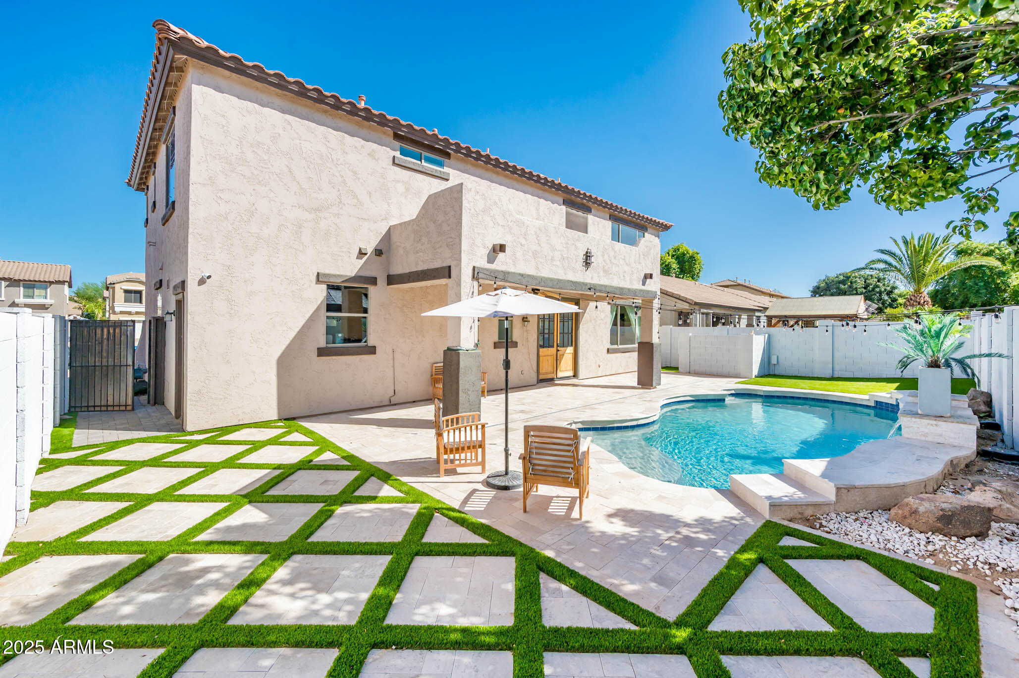 19813 E CARRIAGE Way