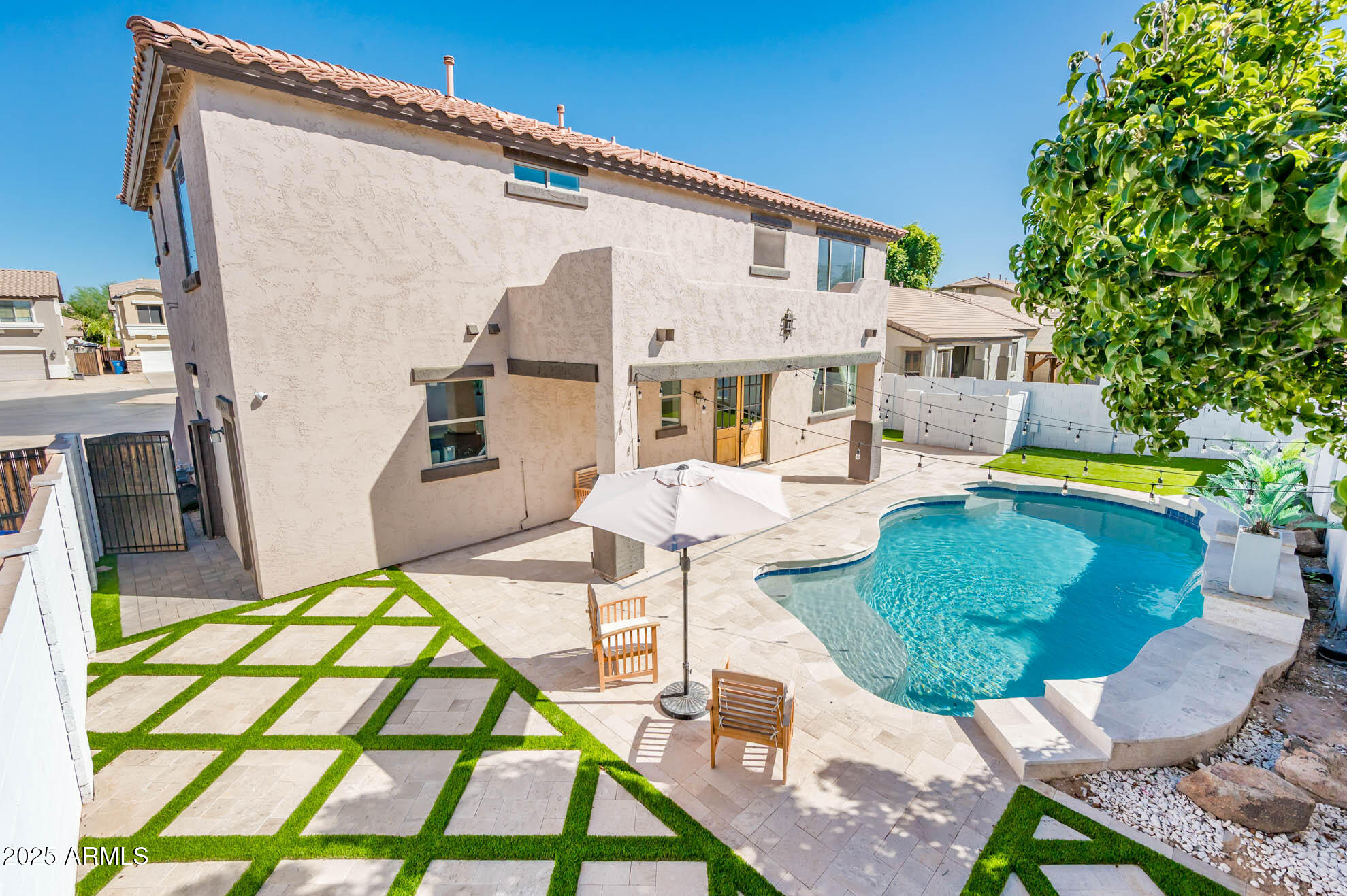 19813 E CARRIAGE Way