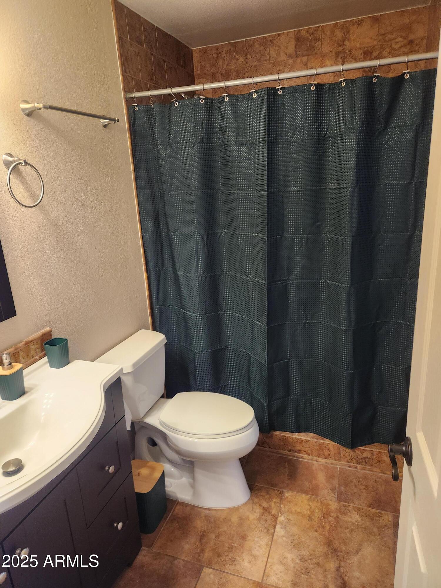 1507 W MESQUITE Avenue